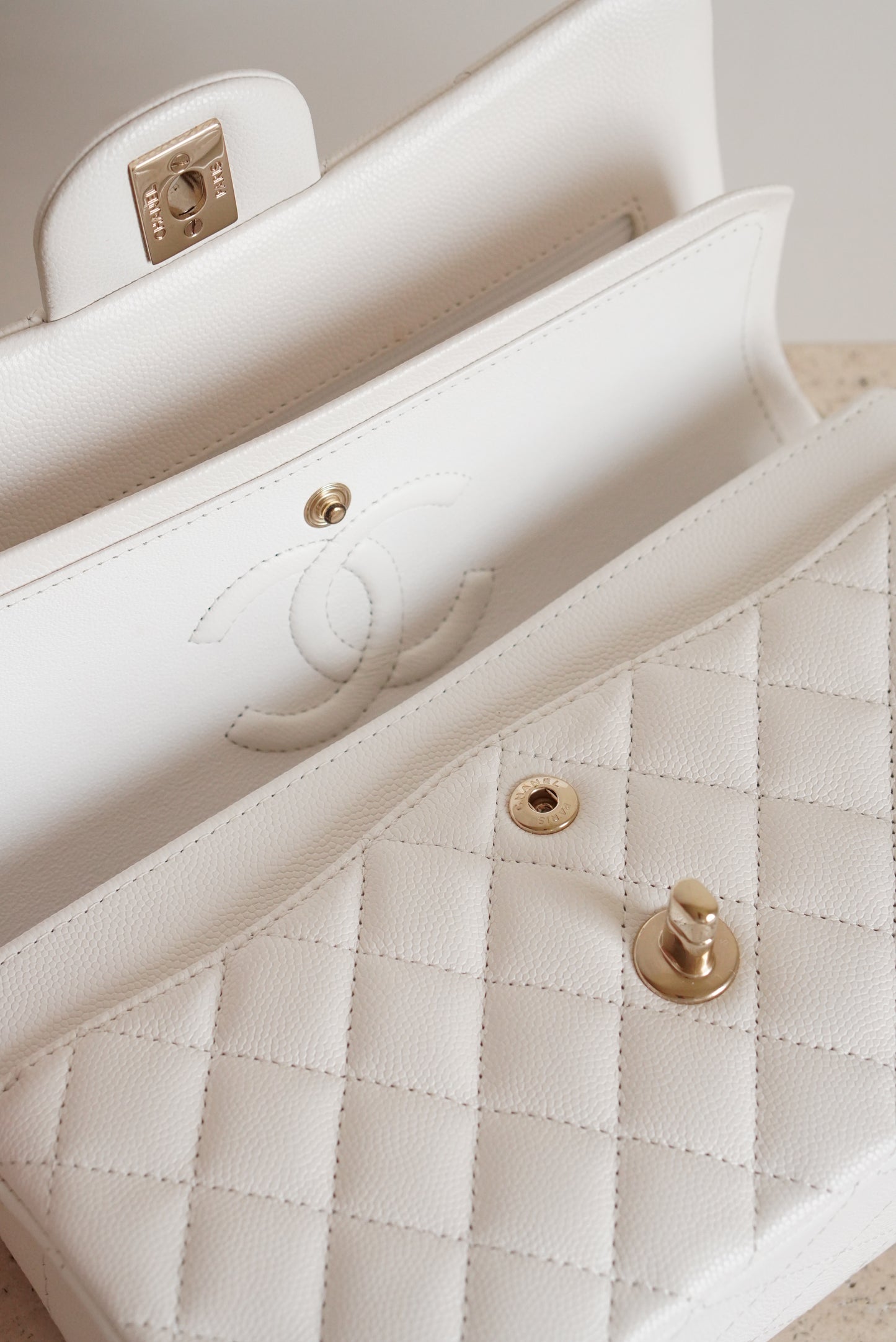CHANEL CLASSIC SMALL DOUBLE FLAP | WHITE