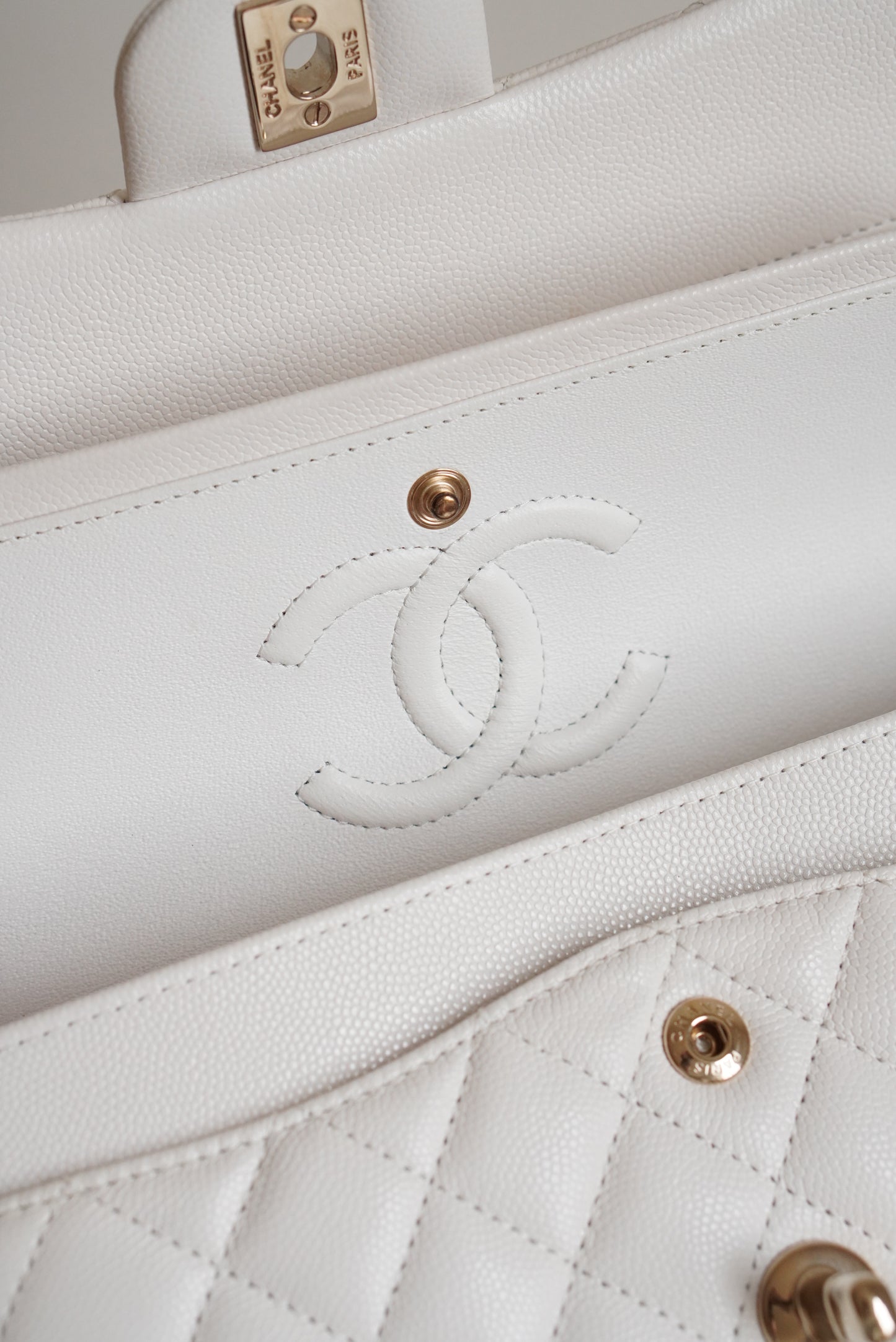 CHANEL CLASSIC SMALL DOUBLE FLAP | WHITE