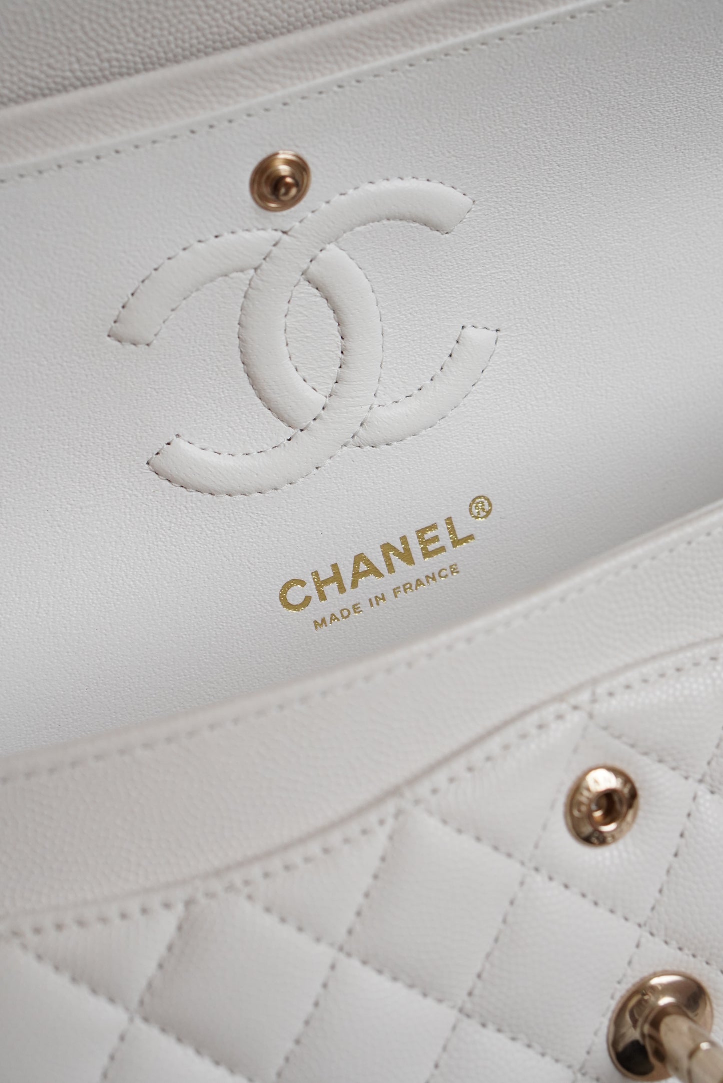 CHANEL CLASSIC SMALL DOUBLE FLAP | WHITE