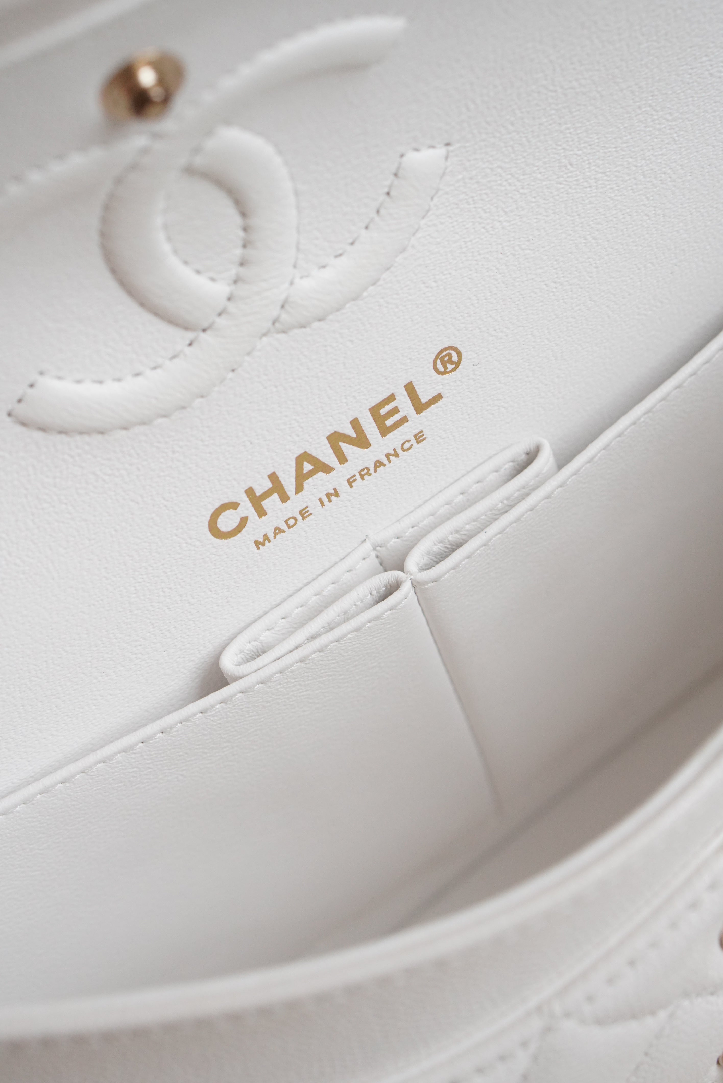CHANEL CLASSIC SMALL DOUBLE FLAP | WHITE