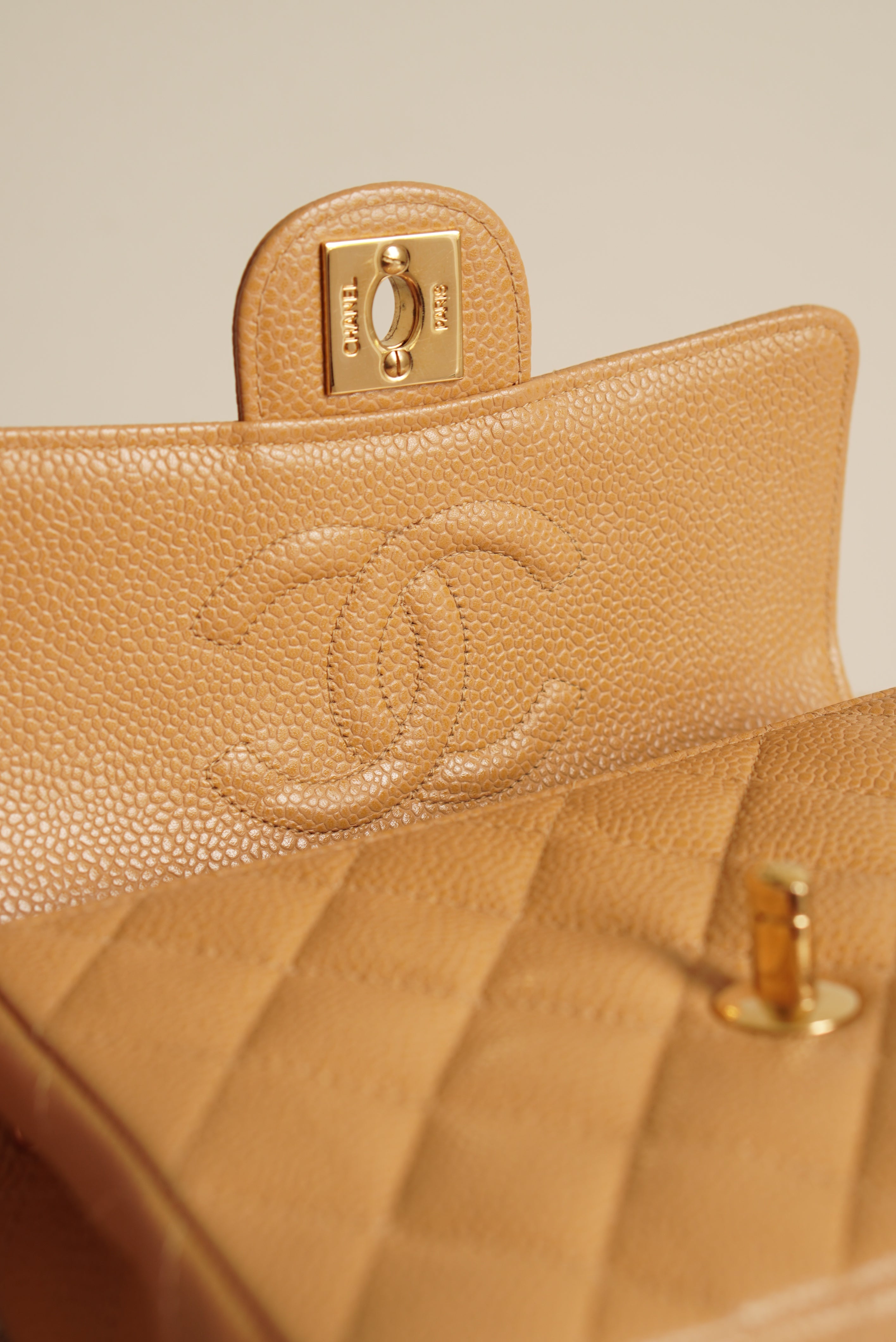 CHANEL CLASSIC MINI SQUARE | BEIGE