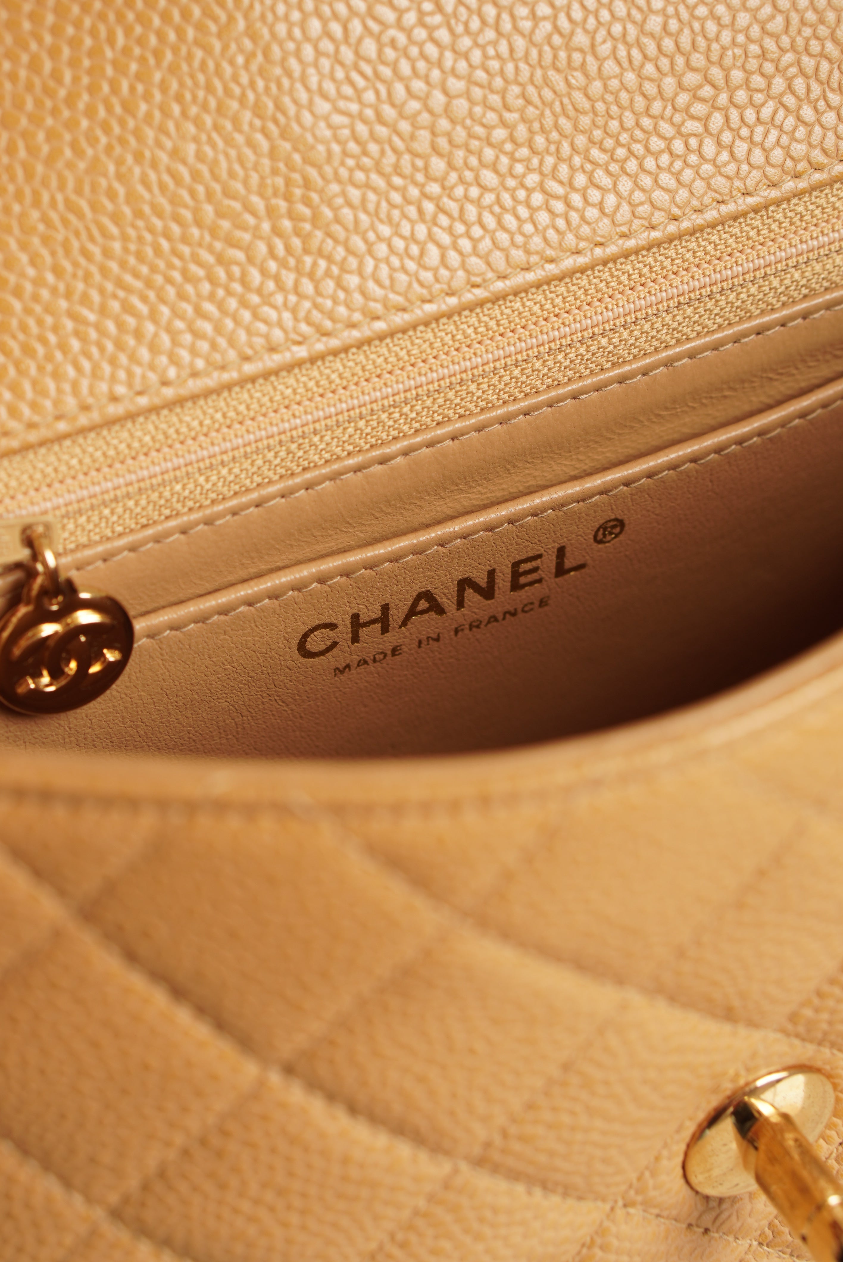 CHANEL CLASSIC MINI SQUARE | BEIGE
