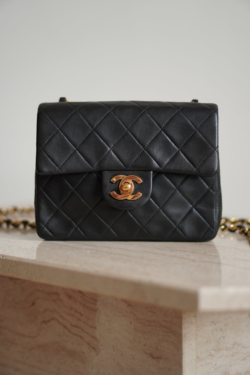 CHANEL CLASSIC MINI SQUARE | BLACK