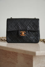 CHANEL CLASSIC MINI SQUARE | BLACK