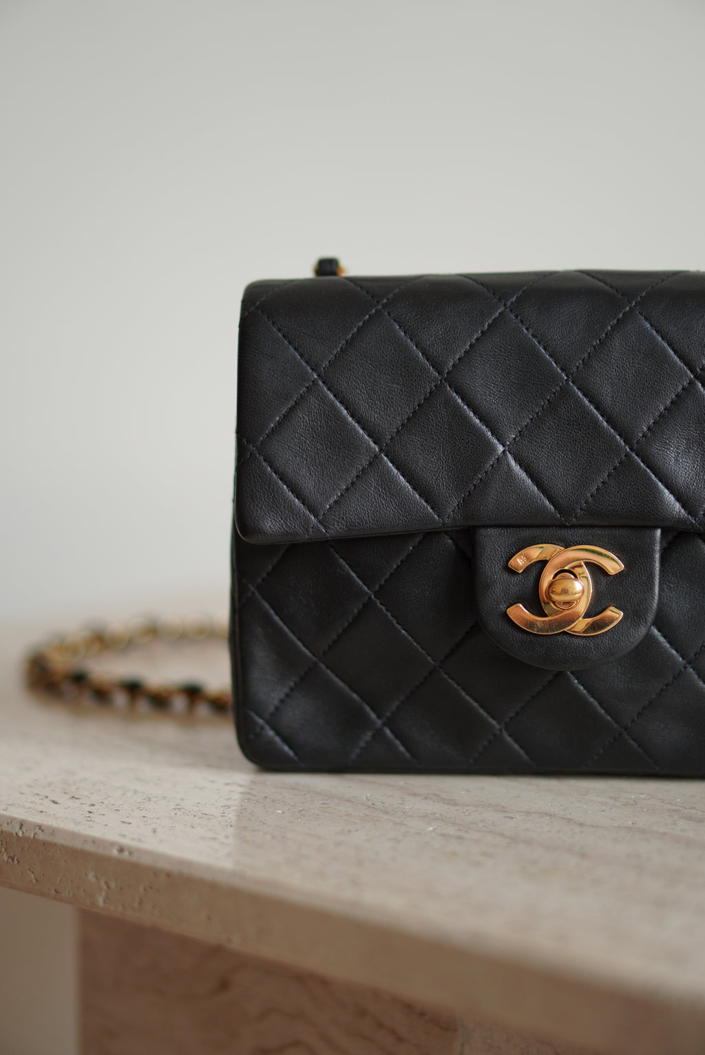 CHANEL CLASSIC MINI SQUARE | BLACK