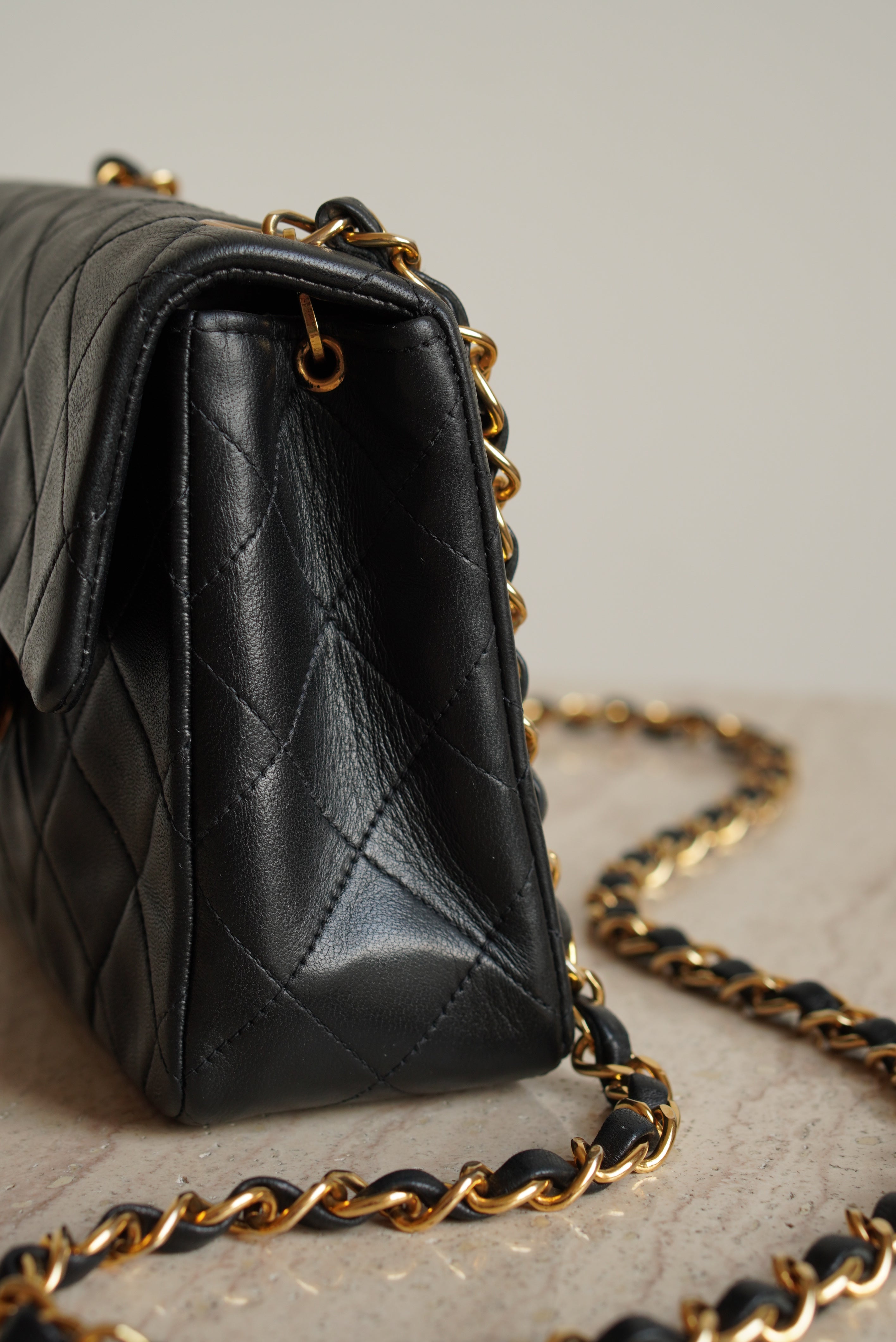CHANEL CLASSIC MINI SQUARE | BLACK