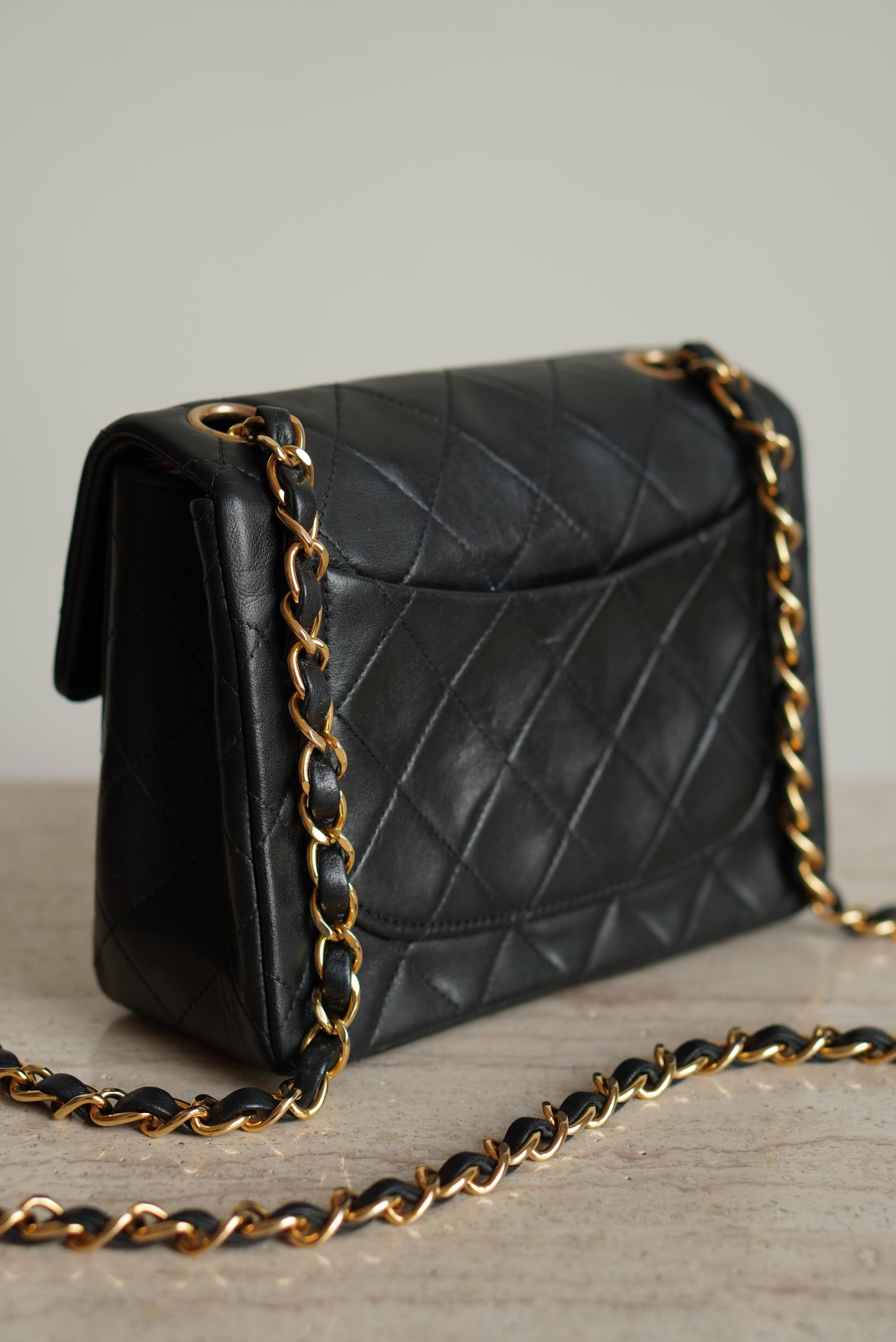 CHANEL CLASSIC SQUARE | BLACK