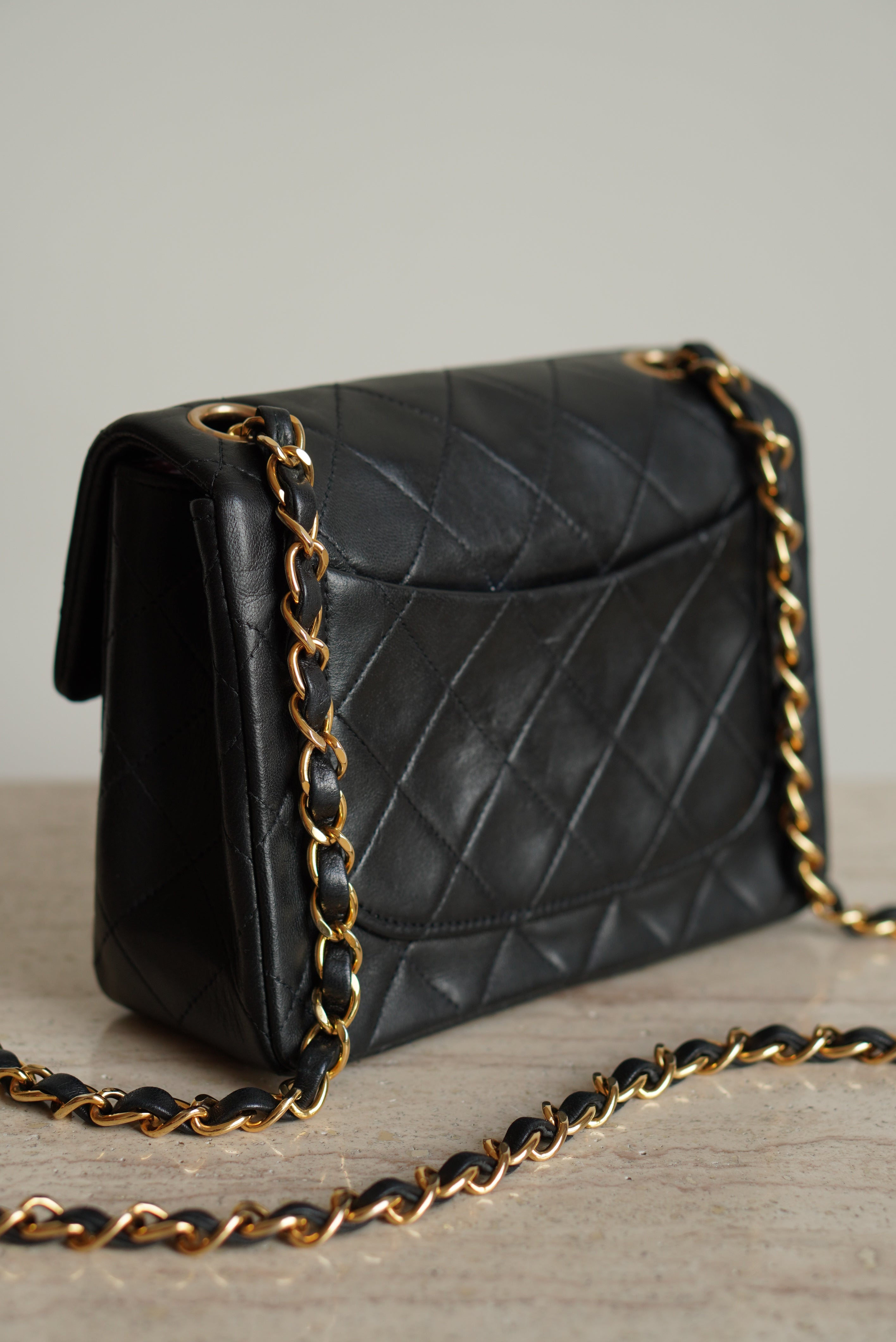 CHANEL CLASSIC MINI SQUARE | BLACK