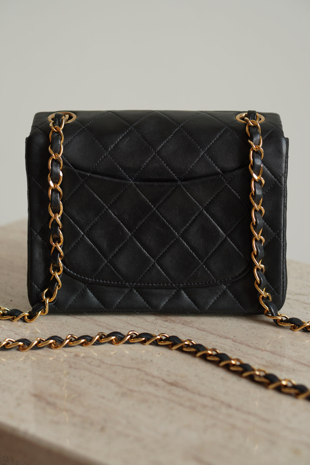 CHANEL CLASSIC MINI SQUARE | BLACK