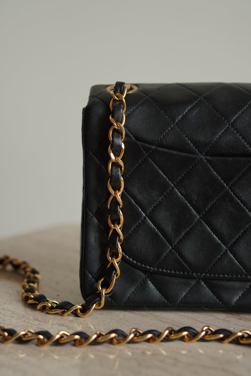 CHANEL CLASSIC MINI SQUARE | BLACK
