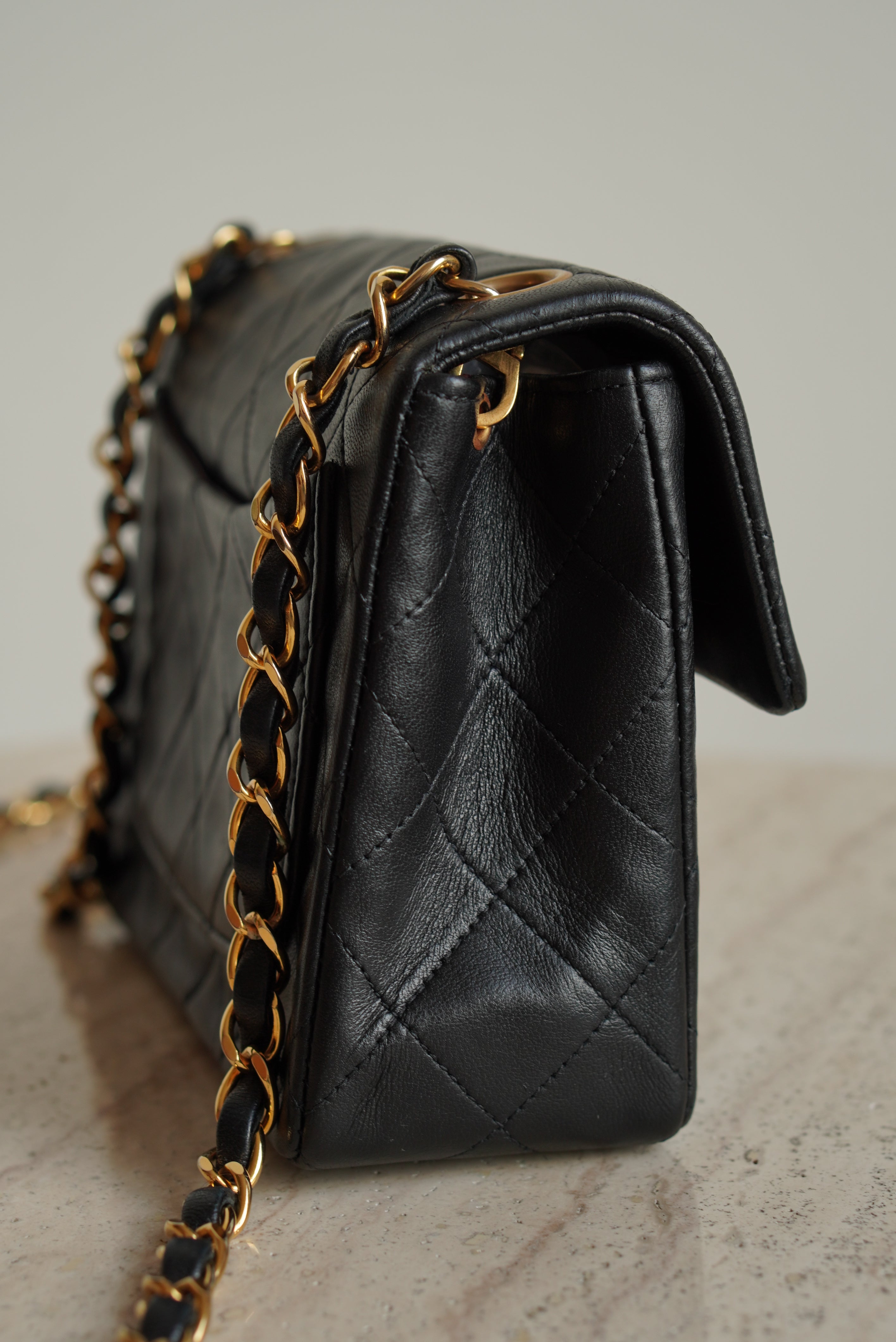 CHANEL CLASSIC MINI SQUARE | BLACK