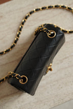 CHANEL CLASSIC MINI SQUARE | BLACK