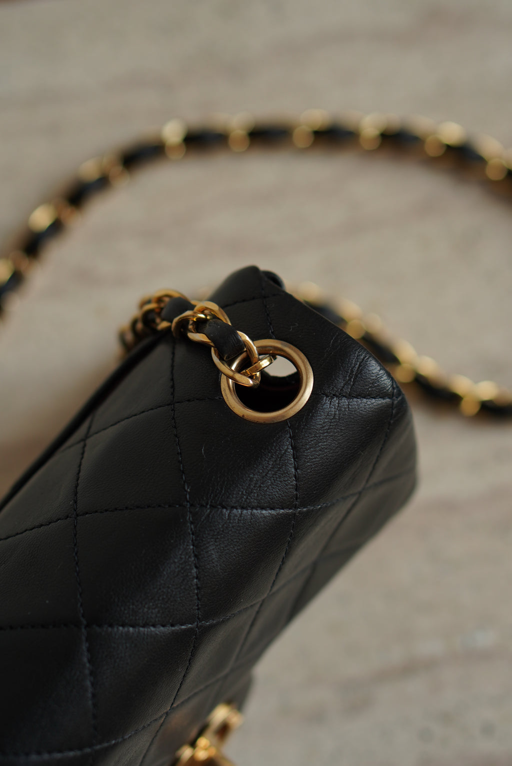 CHANEL CLASSIC MINI SQUARE | BLACK