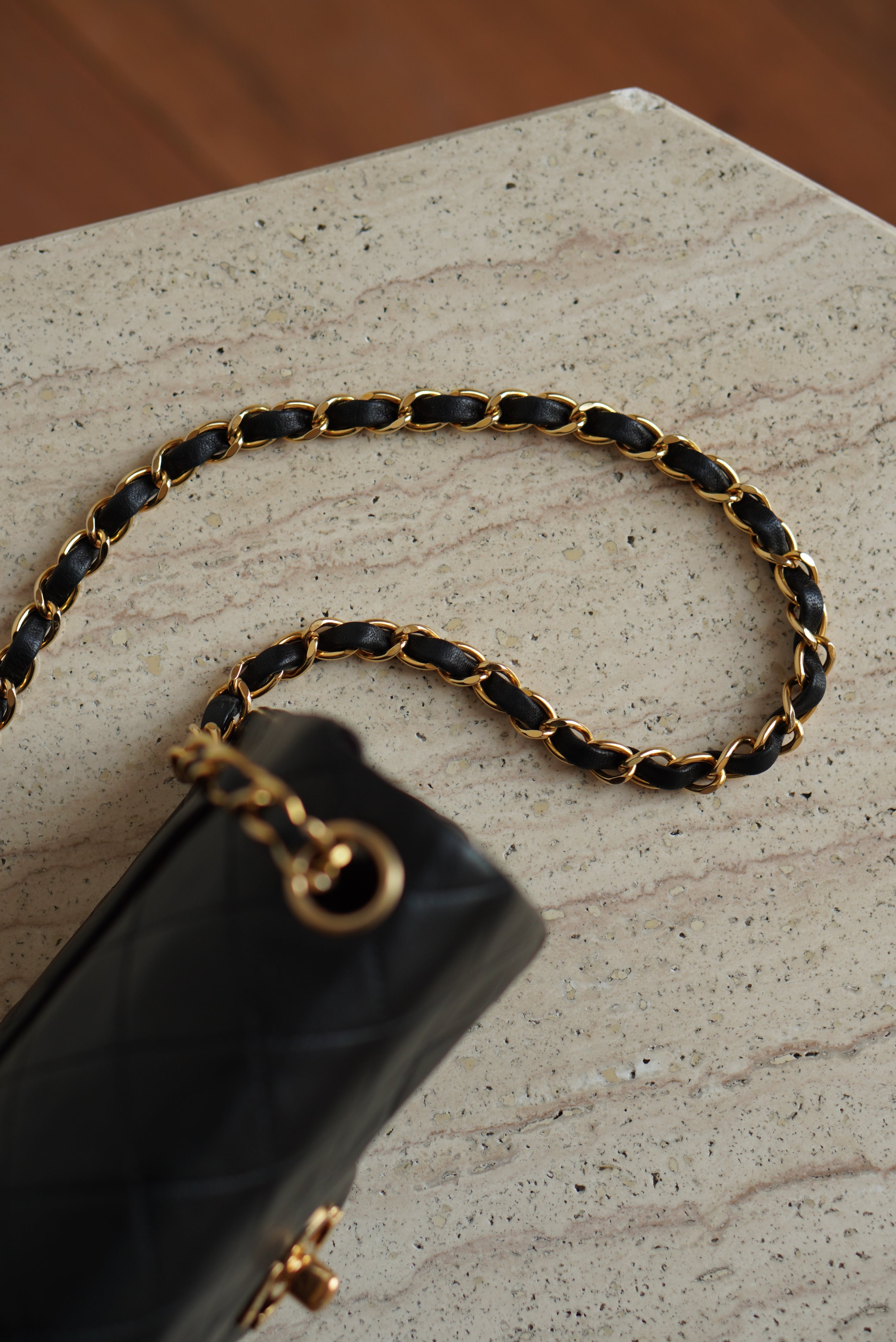 CHANEL CLASSIC MINI SQUARE | BLACK
