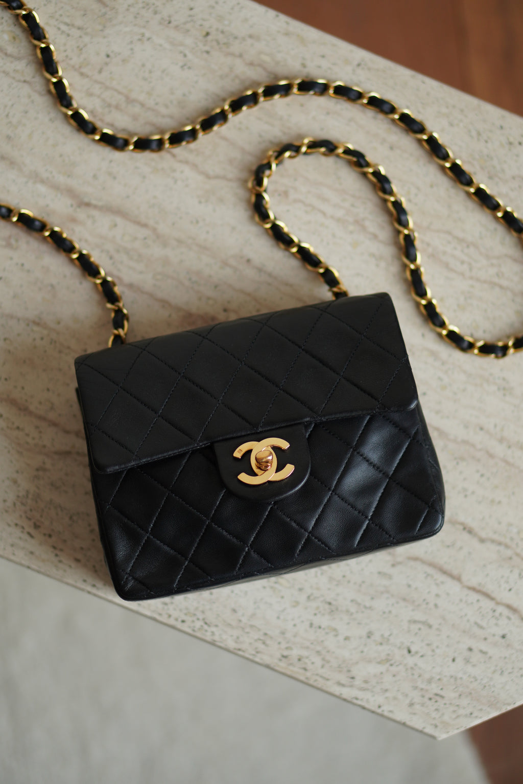 CHANEL CLASSIC MINI SQUARE | BLACK