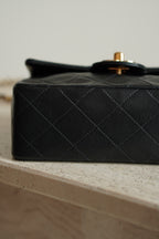 CHANEL CLASSIC MINI SQUARE | BLACK