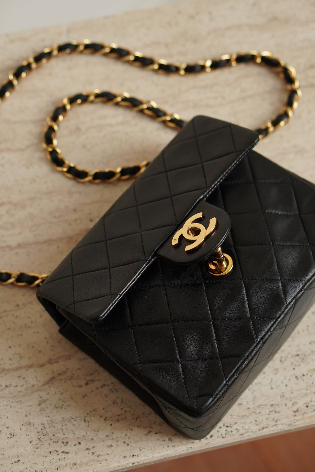 CHANEL CLASSIC MINI SQUARE | BLACK