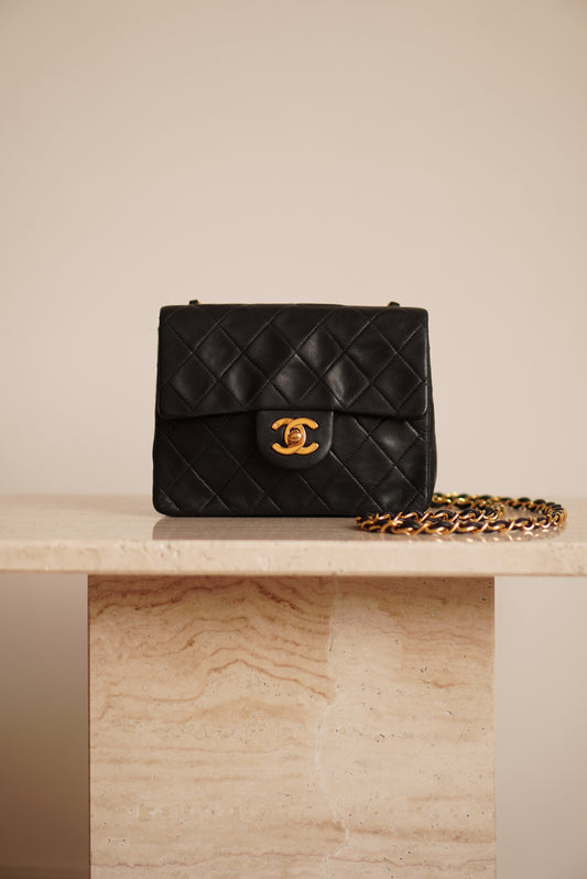 CHANEL CLASSIC MINI SQUARE | BLACK