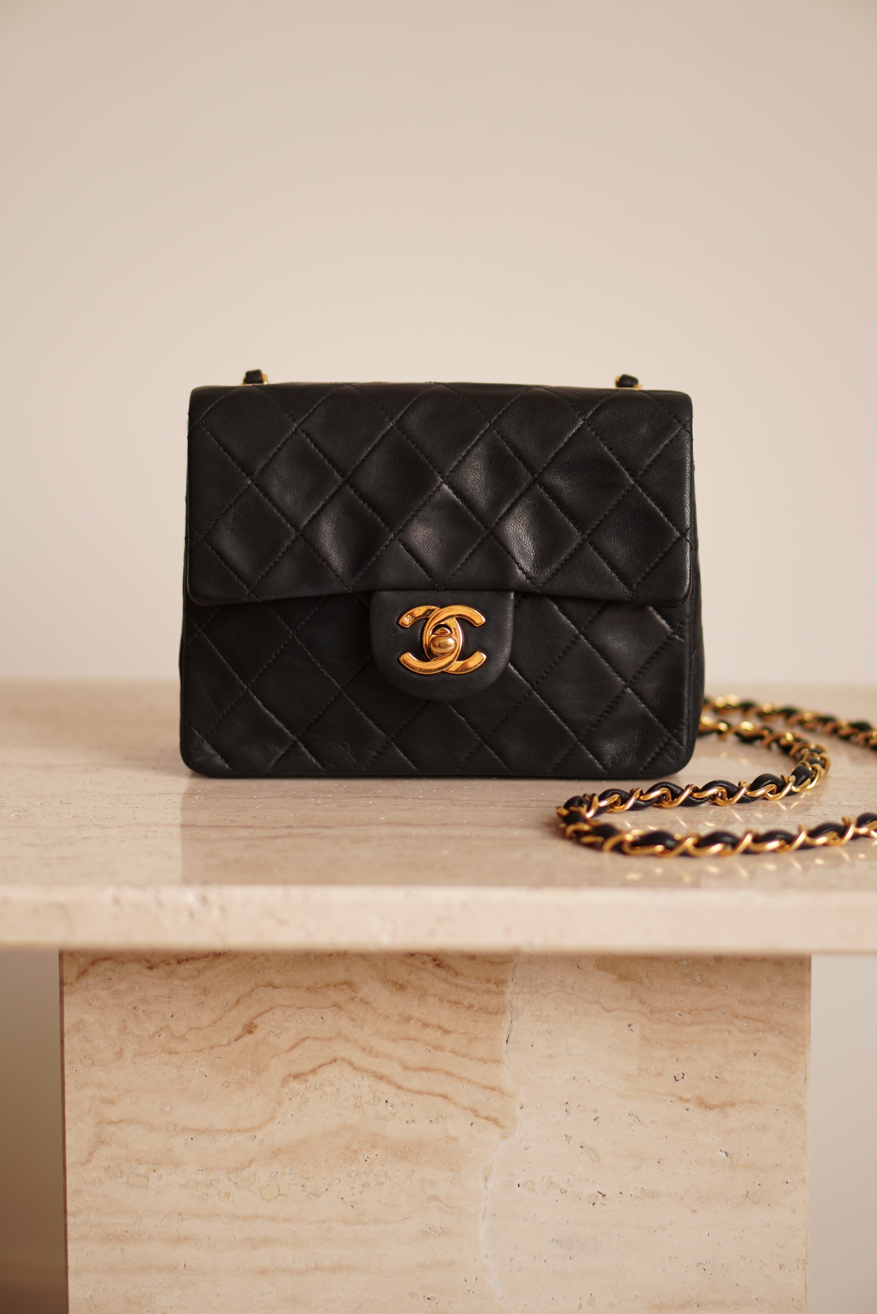 CHANEL CLASSIC MINI SQUARE | BLACK