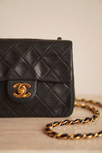 CHANEL CLASSIC MINI SQUARE | BLACK