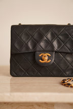 CHANEL CLASSIC MINI SQUARE | BLACK
