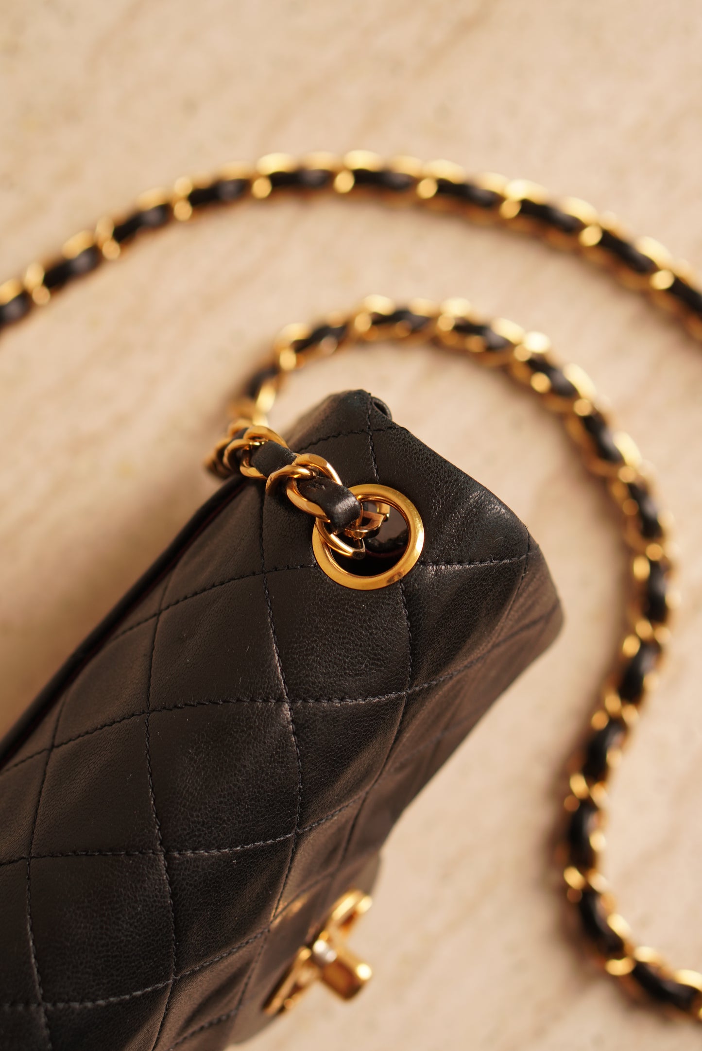 CHANEL CLASSIC MINI SQUARE | BLACK