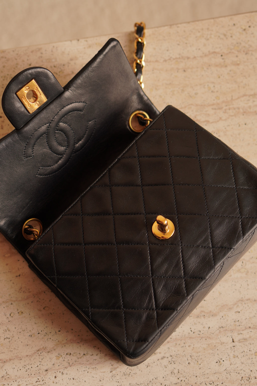 CHANEL CLASSIC MINI SQUARE | BLACK