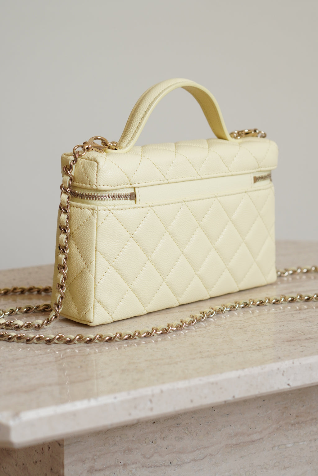 CHANEL CLASSIC 26S VANITY WITH CHAIN | LIGHT YELLOW