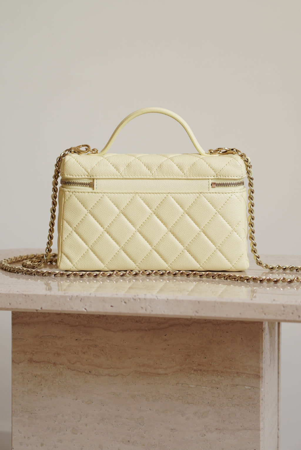 CHANEL CLASSIC 26S VANITY WITH CHAIN | LIGHT YELLOW
