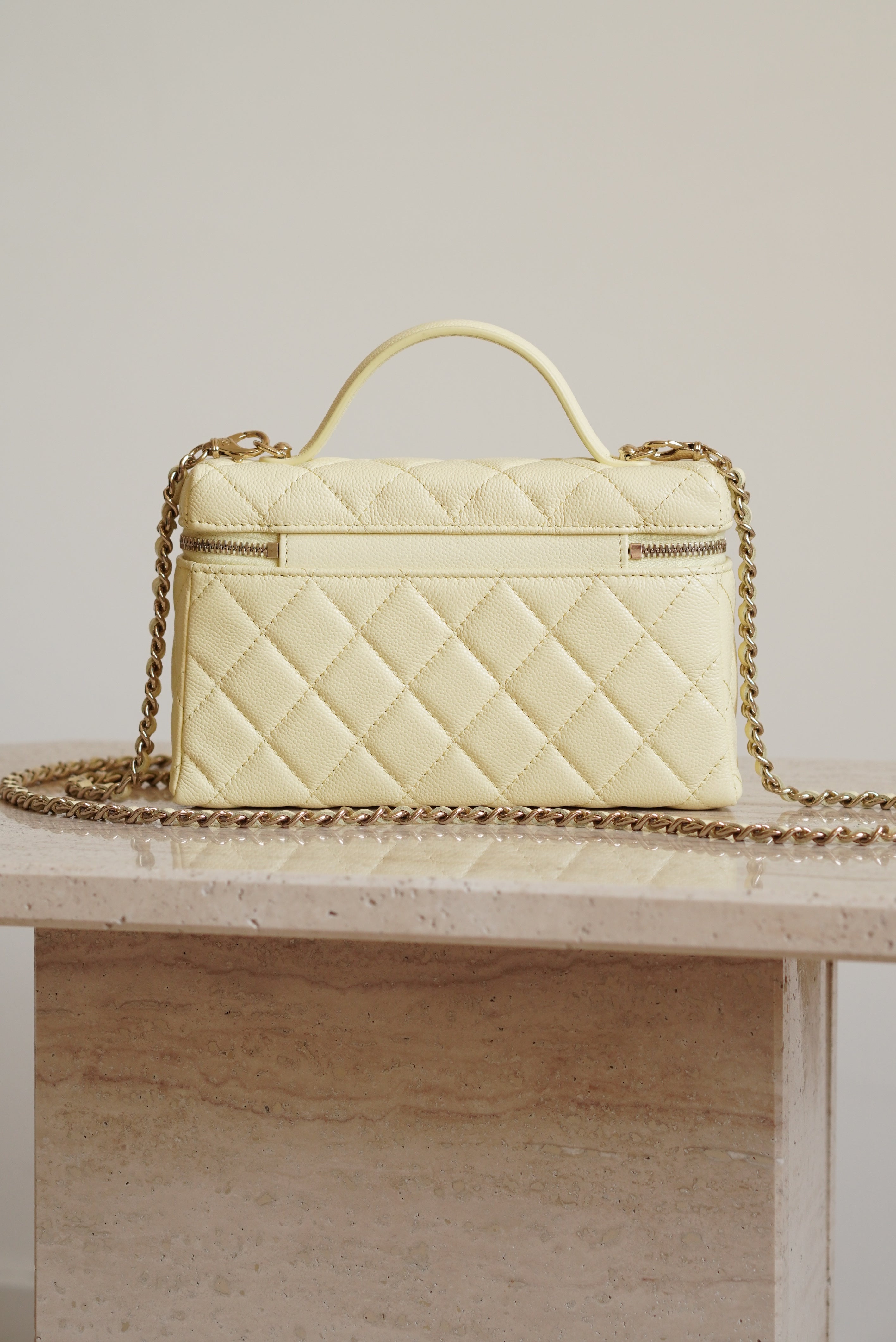 CHANEL CLASSIC 26S VANITY WITH CHAIN | LIGHT YELLOW