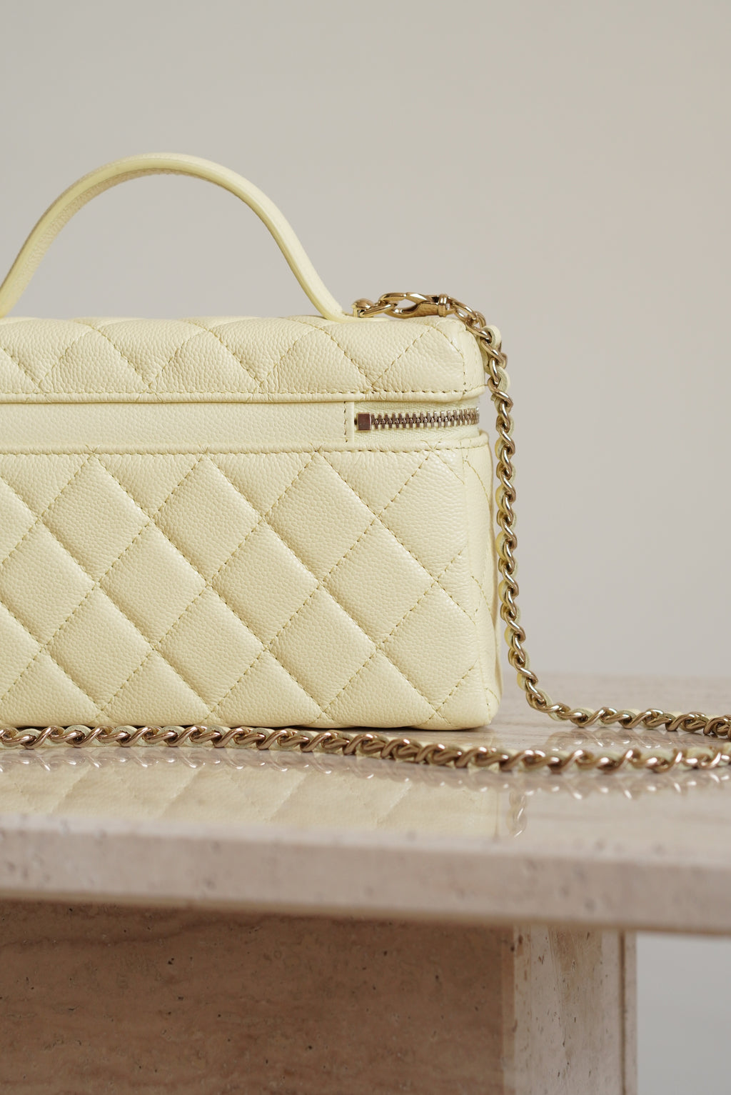 CHANEL CLASSIC 26S VANITY WITH CHAIN | LIGHT YELLOW