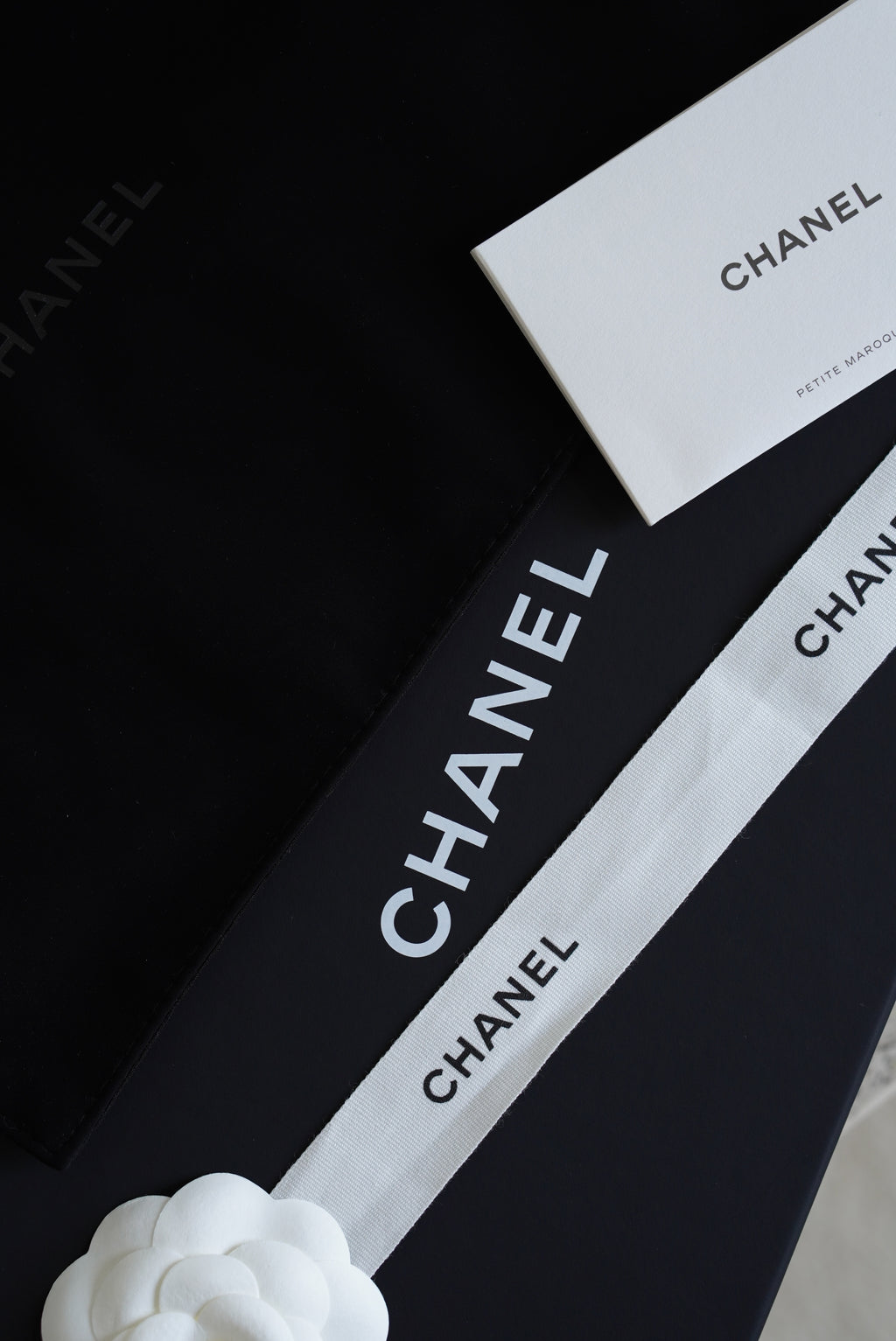 CHANEL CLASSIC 26S VANITY WITH CHAIN | LIGHT YELLOW