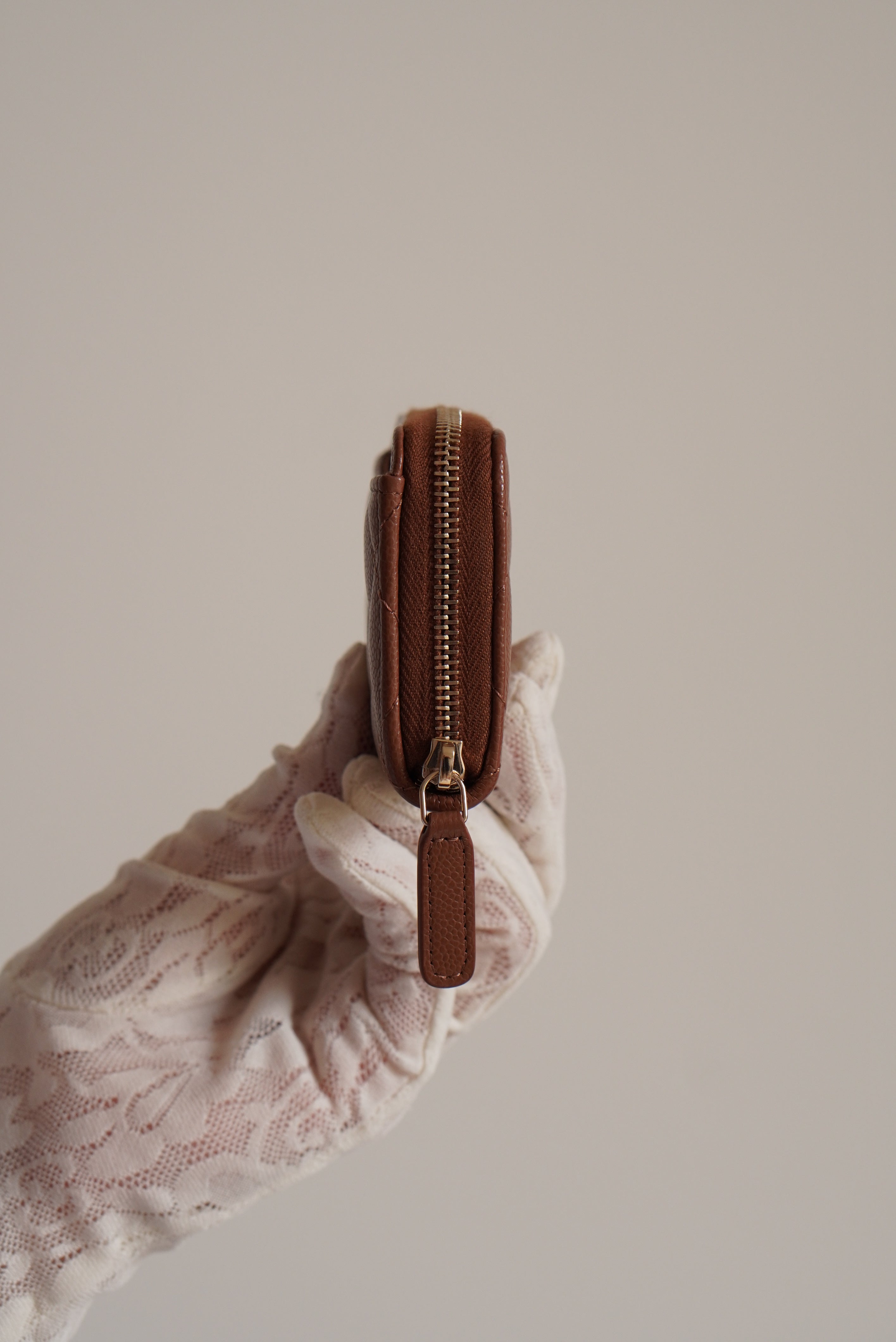CHANEL CLASSIC ZIPPED COIN PURSE | BROWN