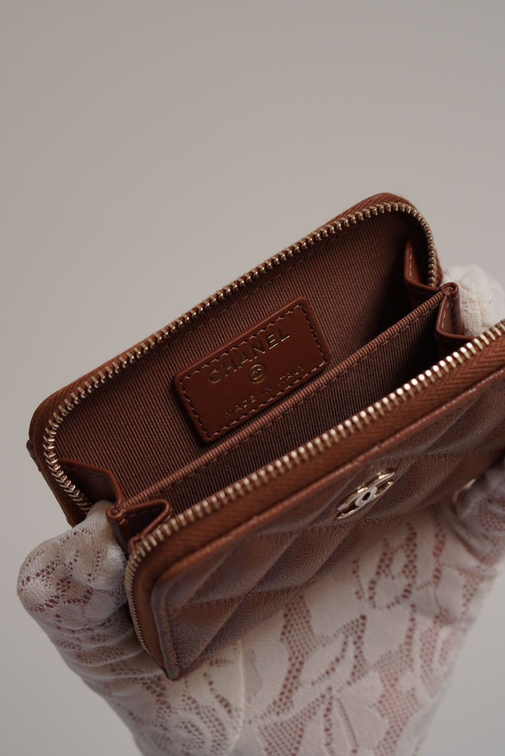 CHANEL CLASSIC ZIPPED COIN PURSE | BROWN