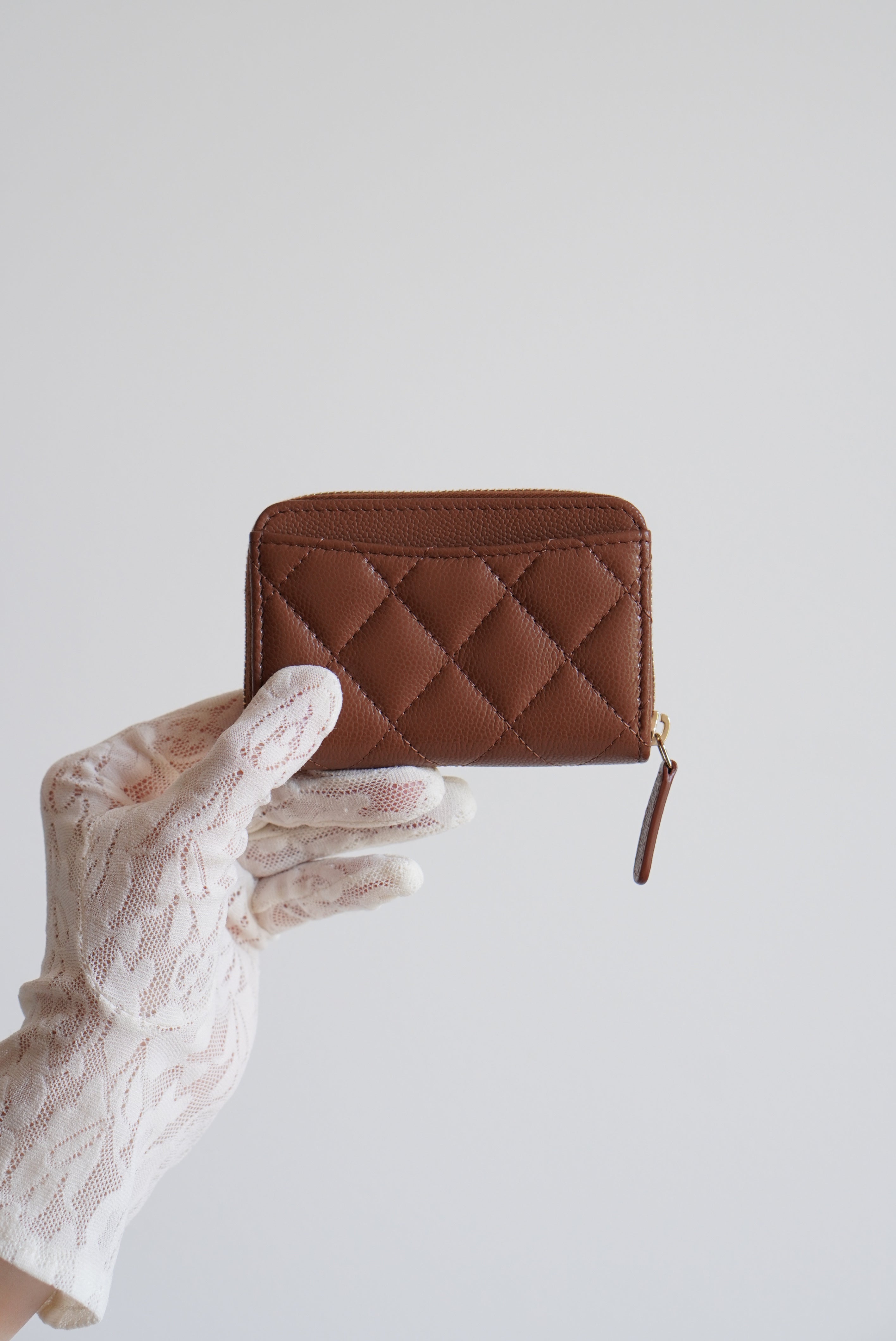 CHANEL CLASSIC ZIPPED COIN PURSE | BROWN