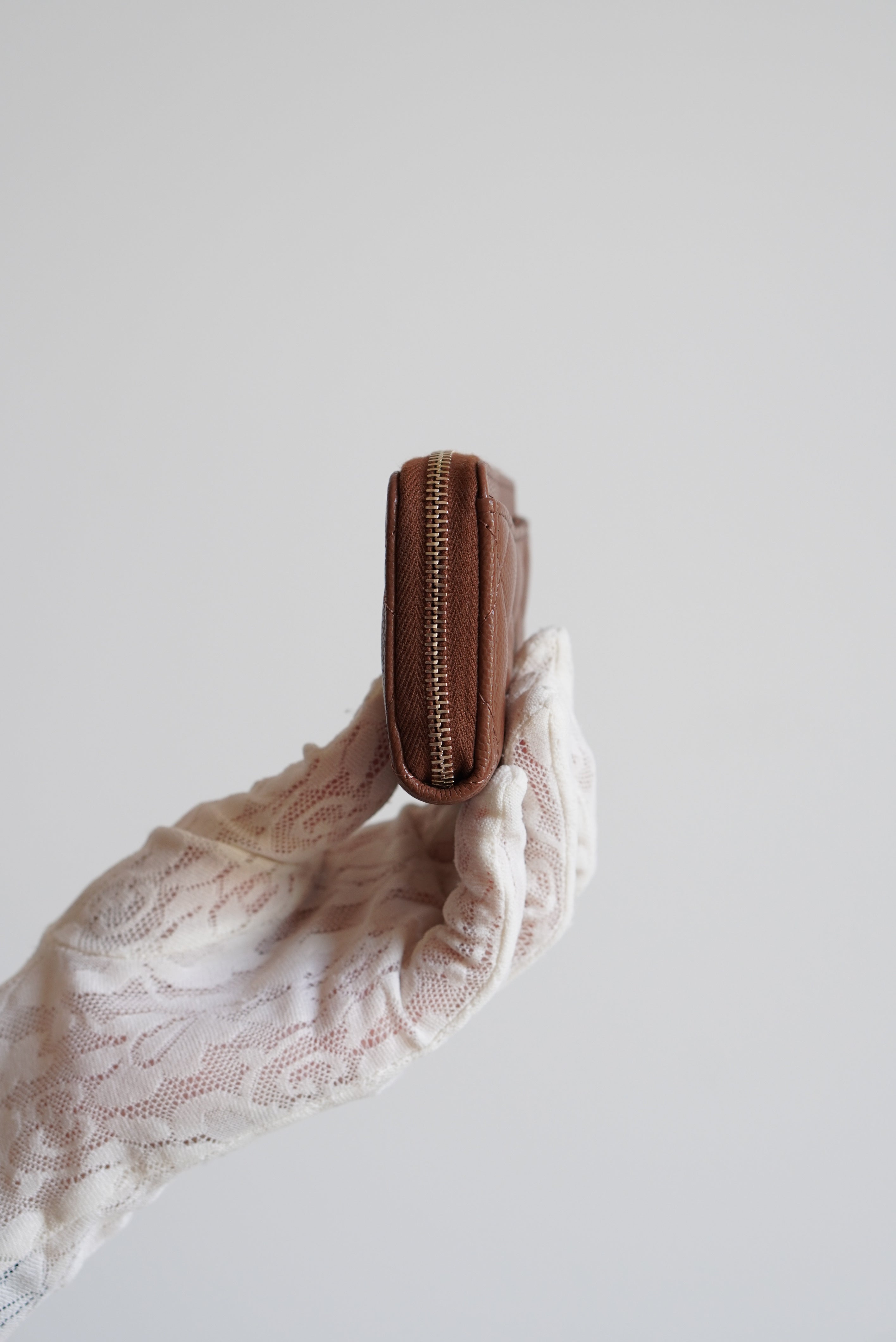 CHANEL CLASSIC ZIPPED COIN PURSE | BROWN