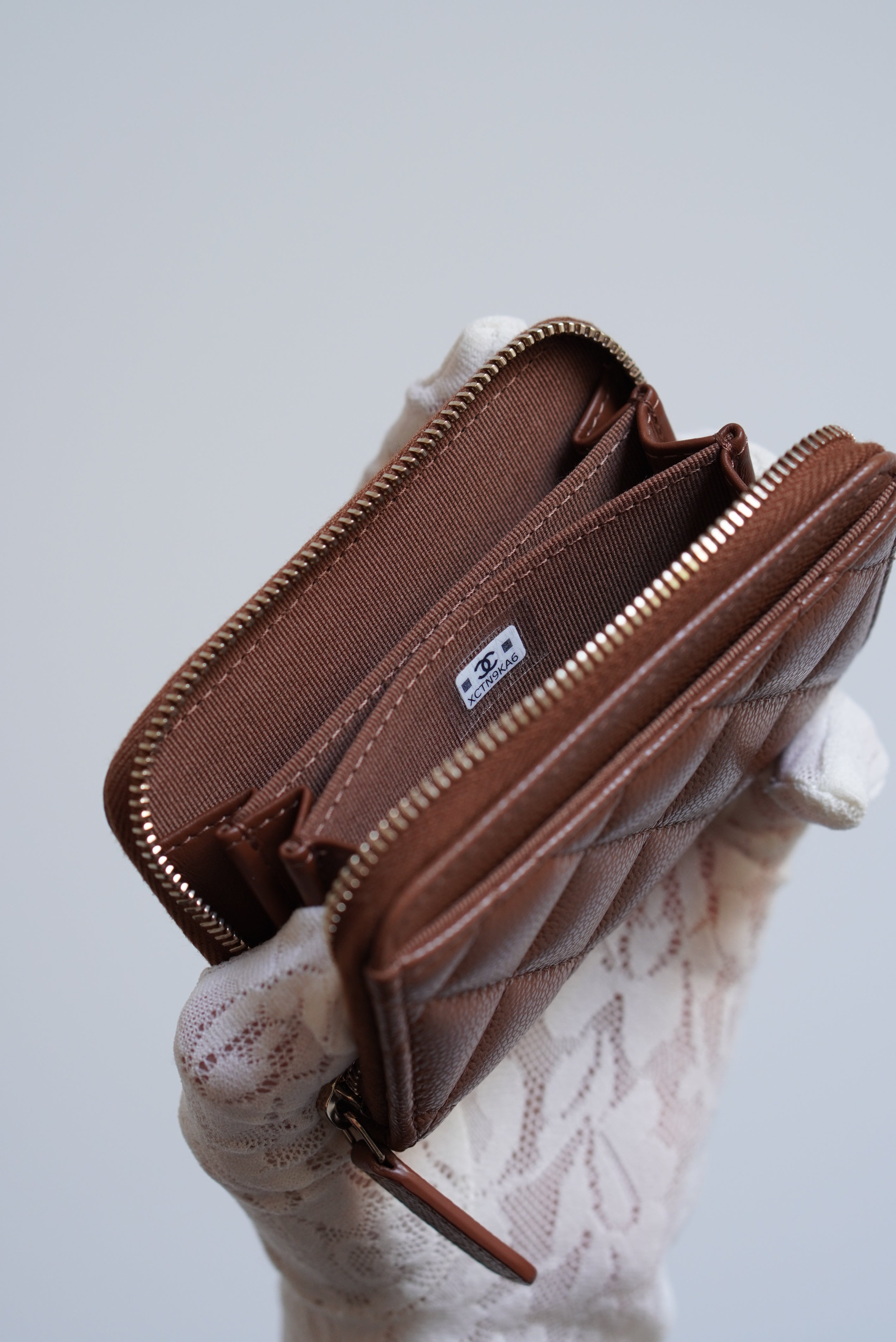CHANEL CLASSIC ZIPPED COIN PURSE | BROWN