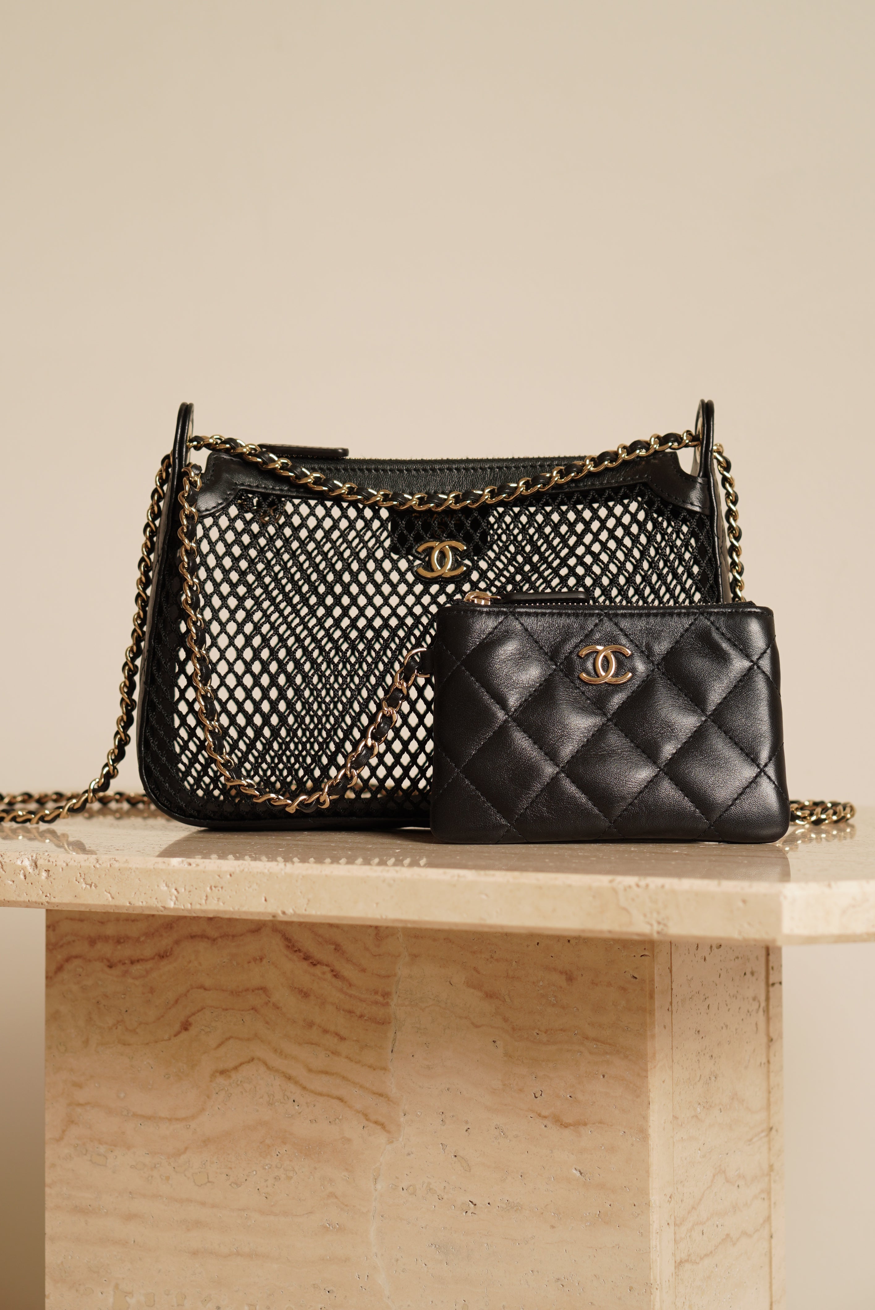 CHANEL 25S MESH CLUTCH WITH CHAIN | BLACK