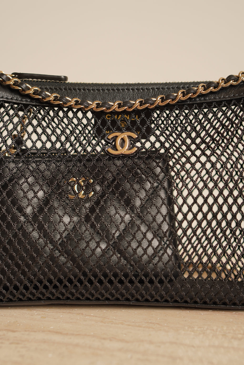 CHANEL 25S MESH CLUTCH WITH CHAIN | BLACK