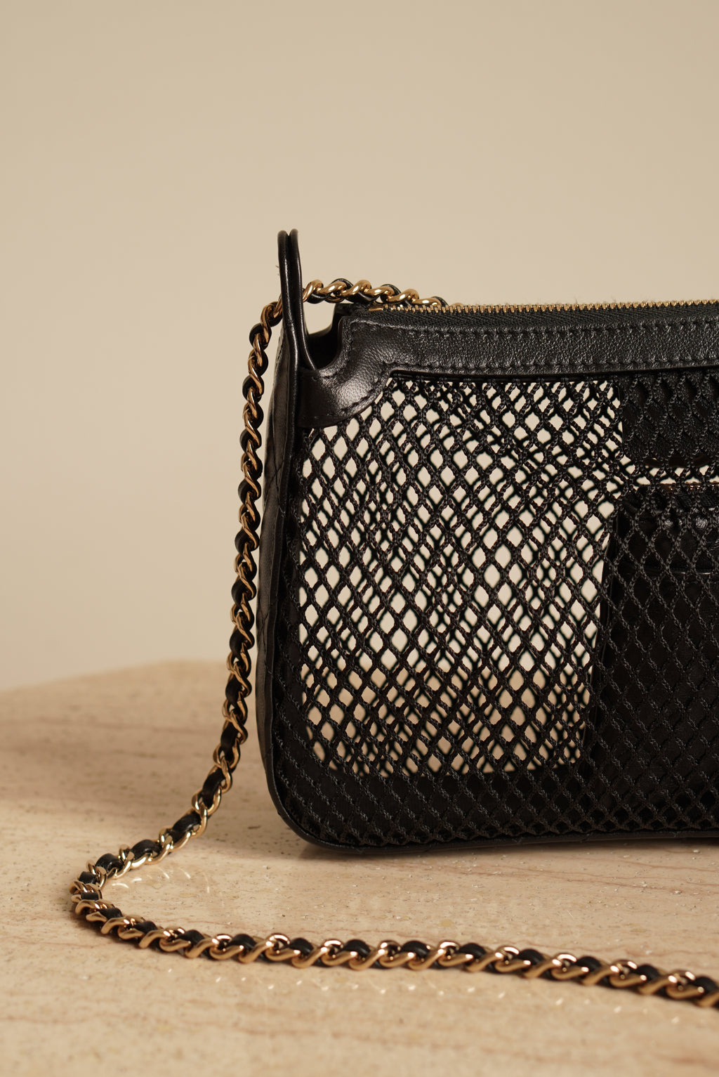 CHANEL 25S MESH CLUTCH WITH CHAIN | BLACK