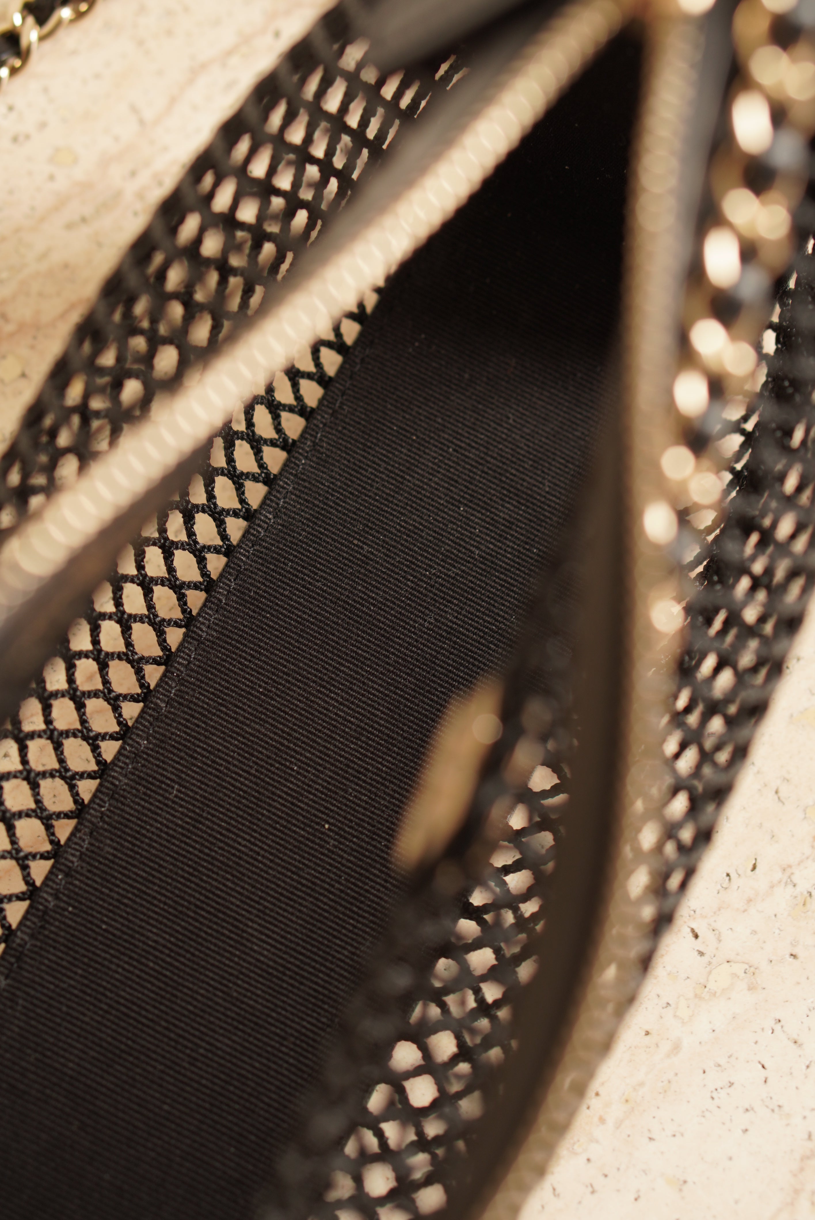 CHANEL 25S MESH CLUTCH WITH CHAIN | BLACK