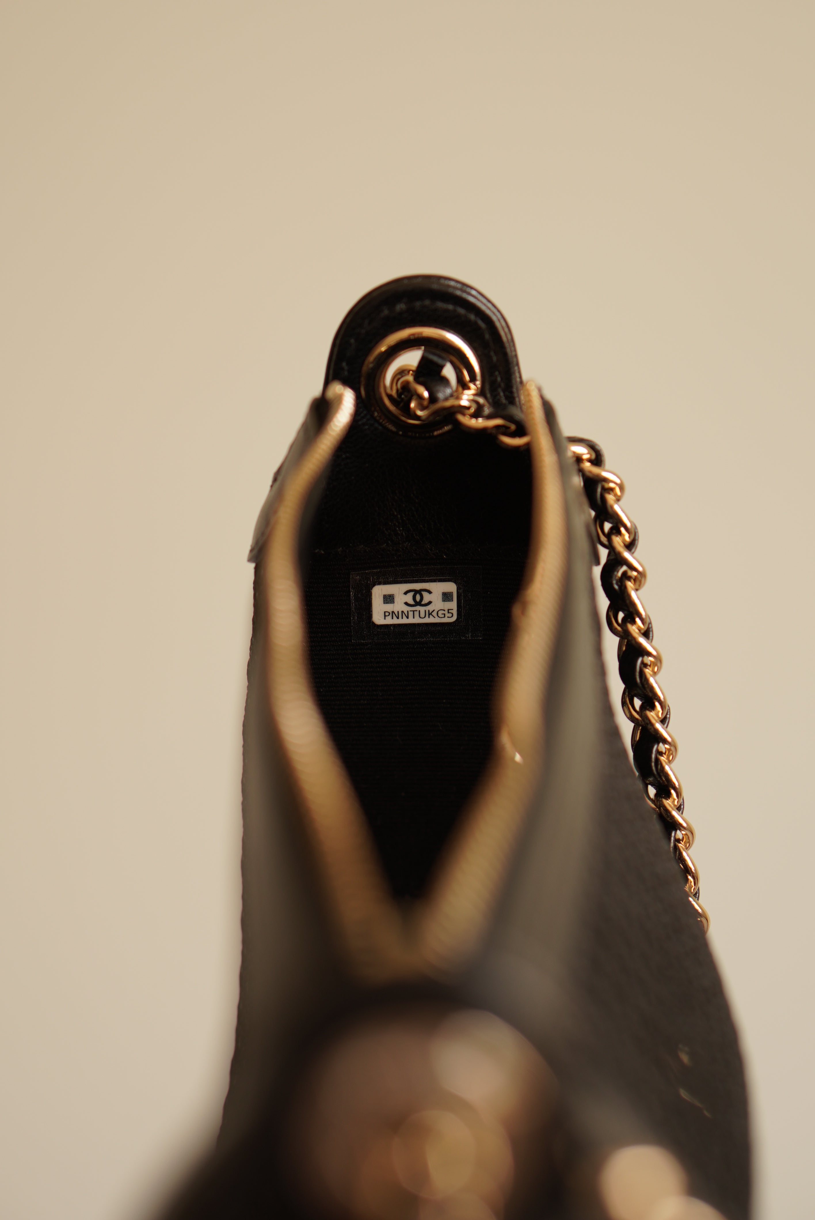 CHANEL 25S MESH CLUTCH WITH CHAIN | BLACK