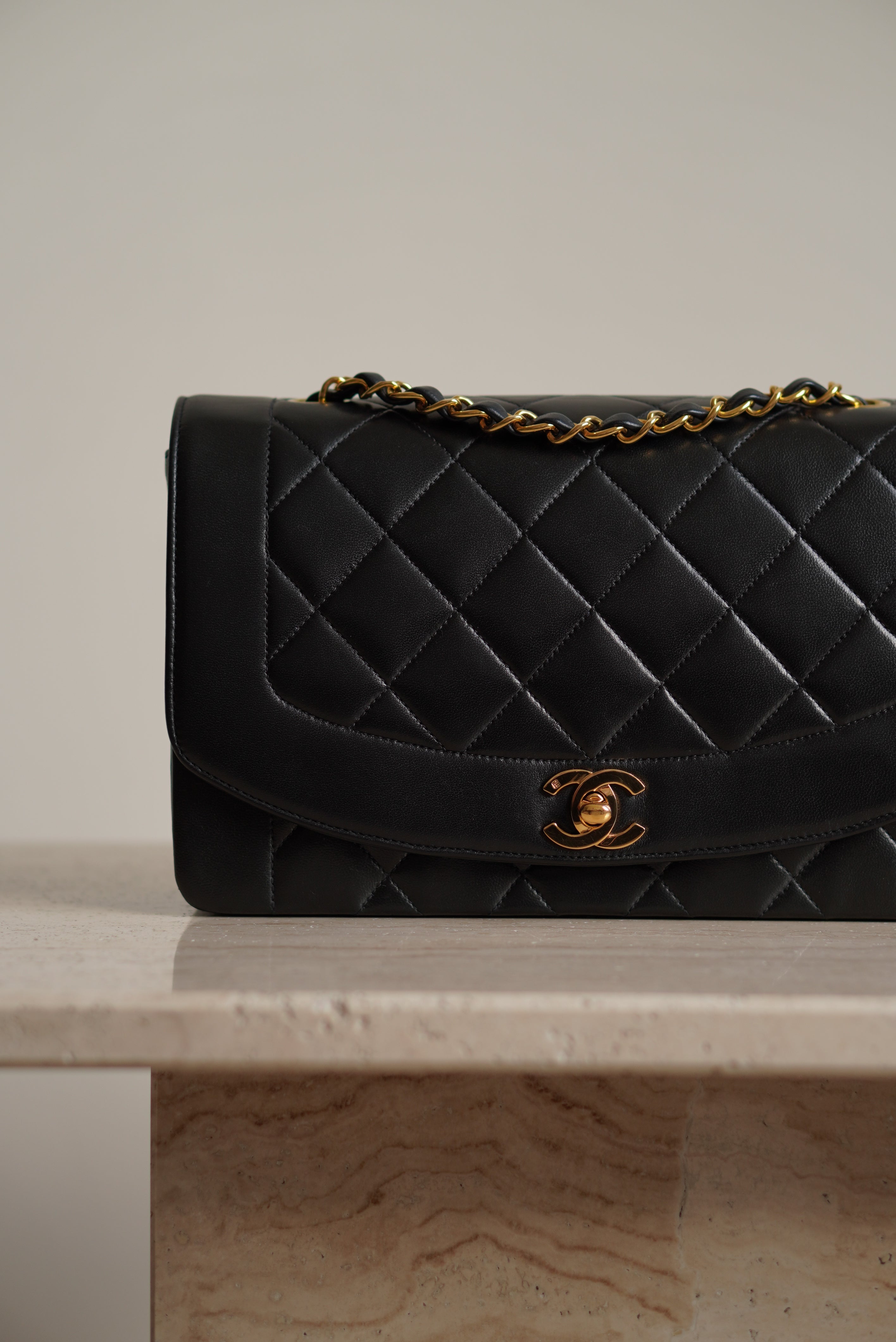 CHANEL DIANA MEDIUM FLAP BAG