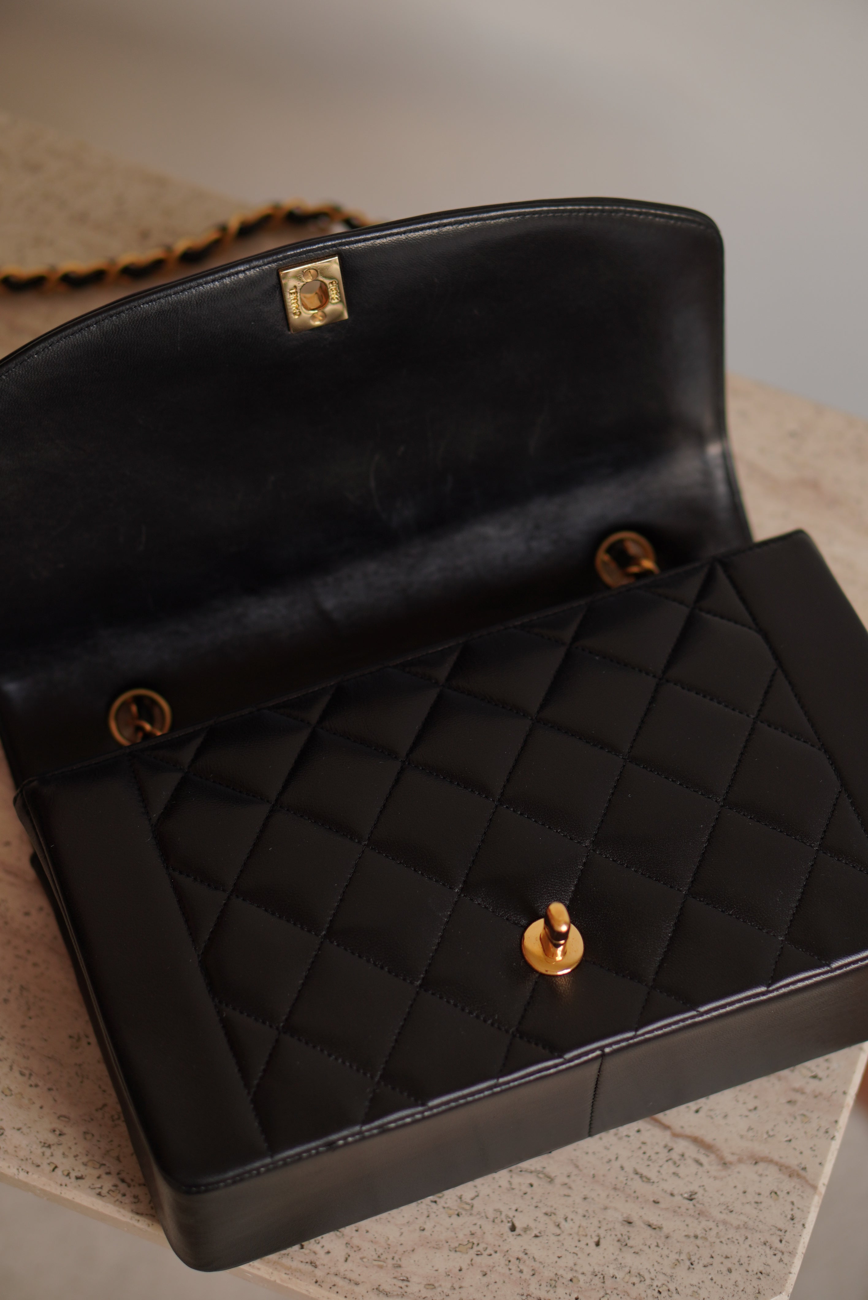 CHANEL DIANA MEDIUM FLAP BAG