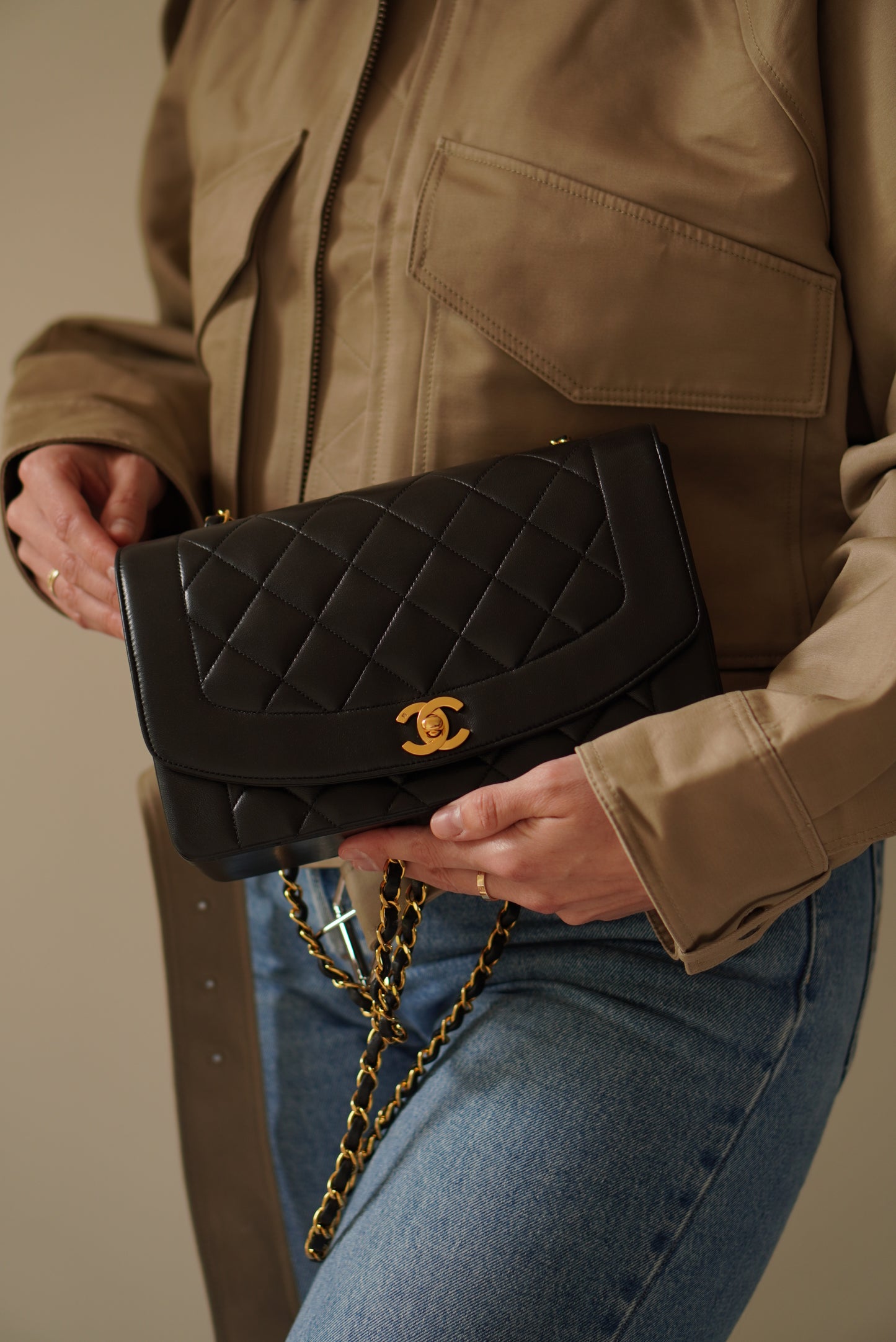 CHANEL DIANA MEDIUM FLAP BAG