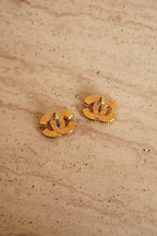 CHANEL EARRINGS PINK D24 P