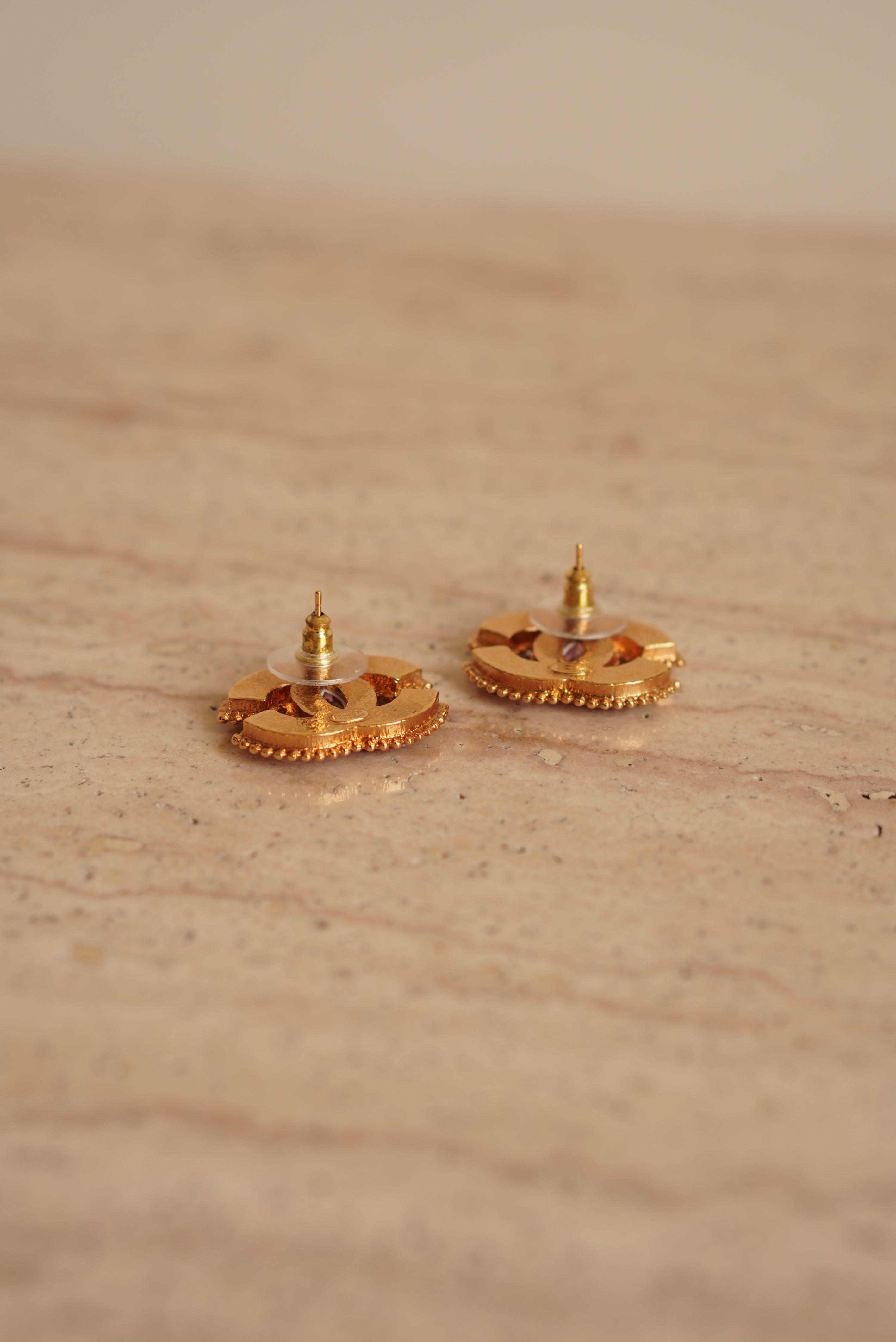 CHANEL EARRINGS PINK D24 P