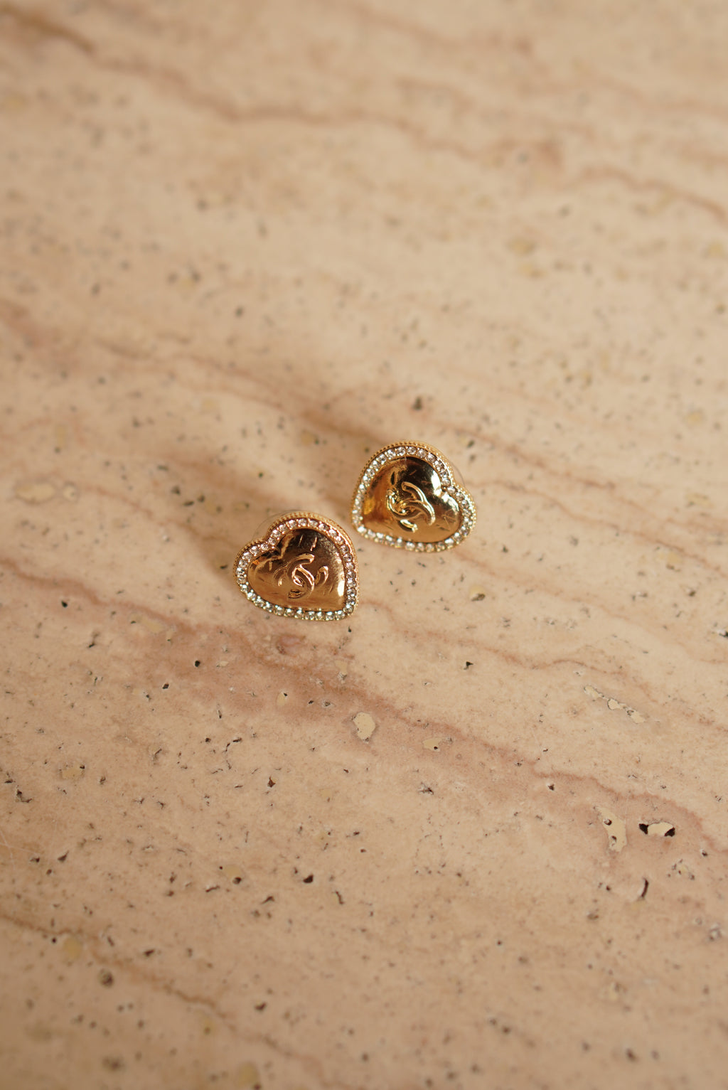 CHANEL EARRINGS HEARTS A24 P