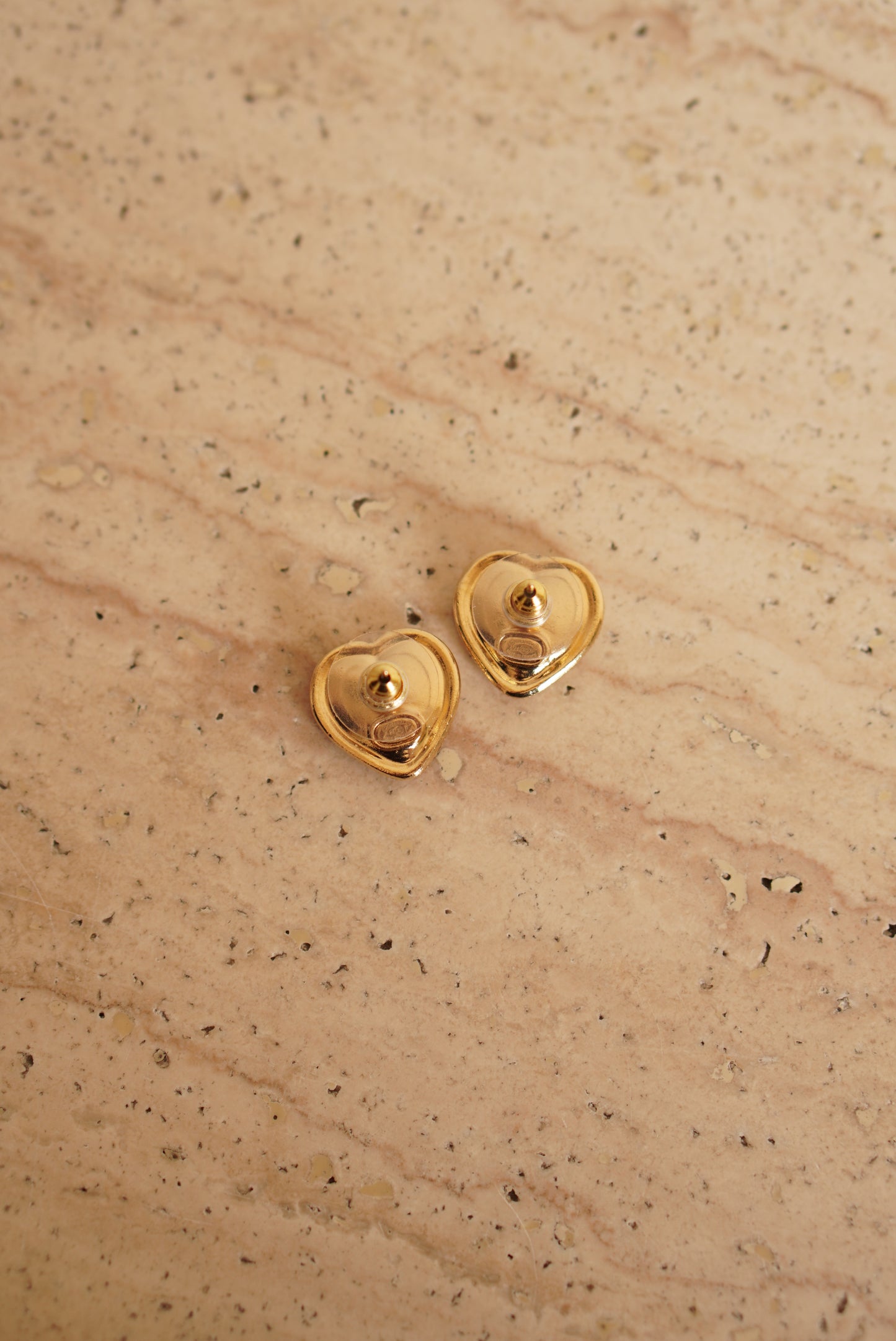 CHANEL EARRINGS HEARTS A24 P