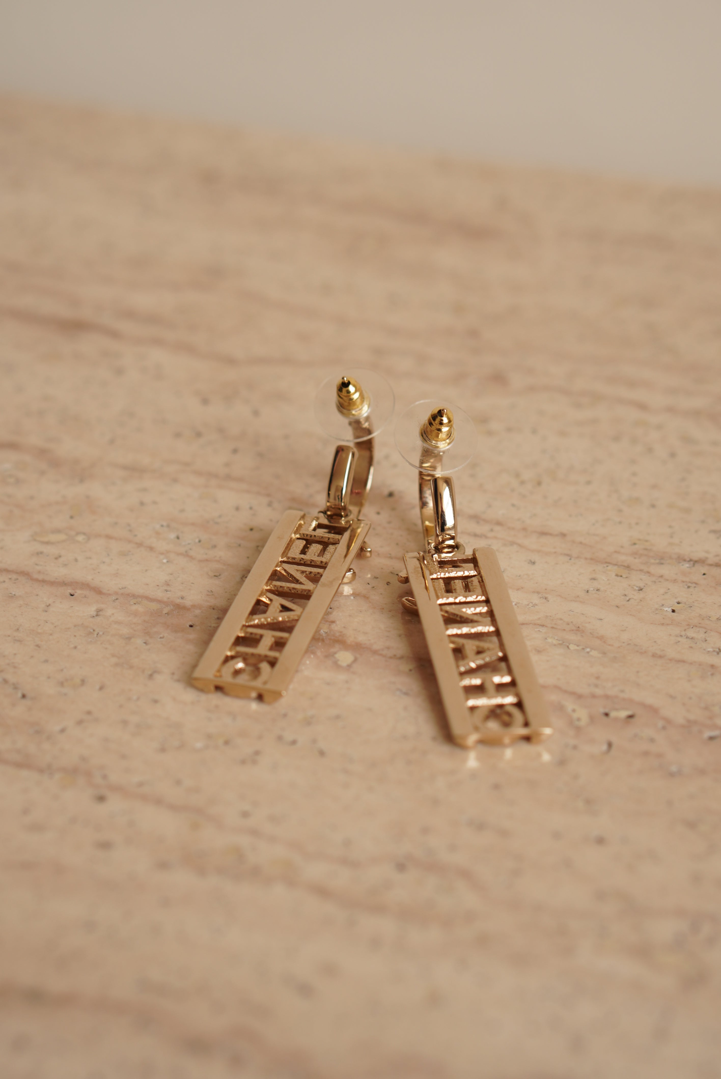 CHANEL EARRINGS B24 C